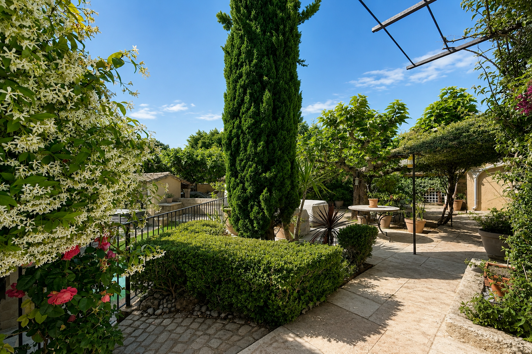  In the heart of Uzès – Elegant Provençal bastide with landscaped garden, pool - 物件實景