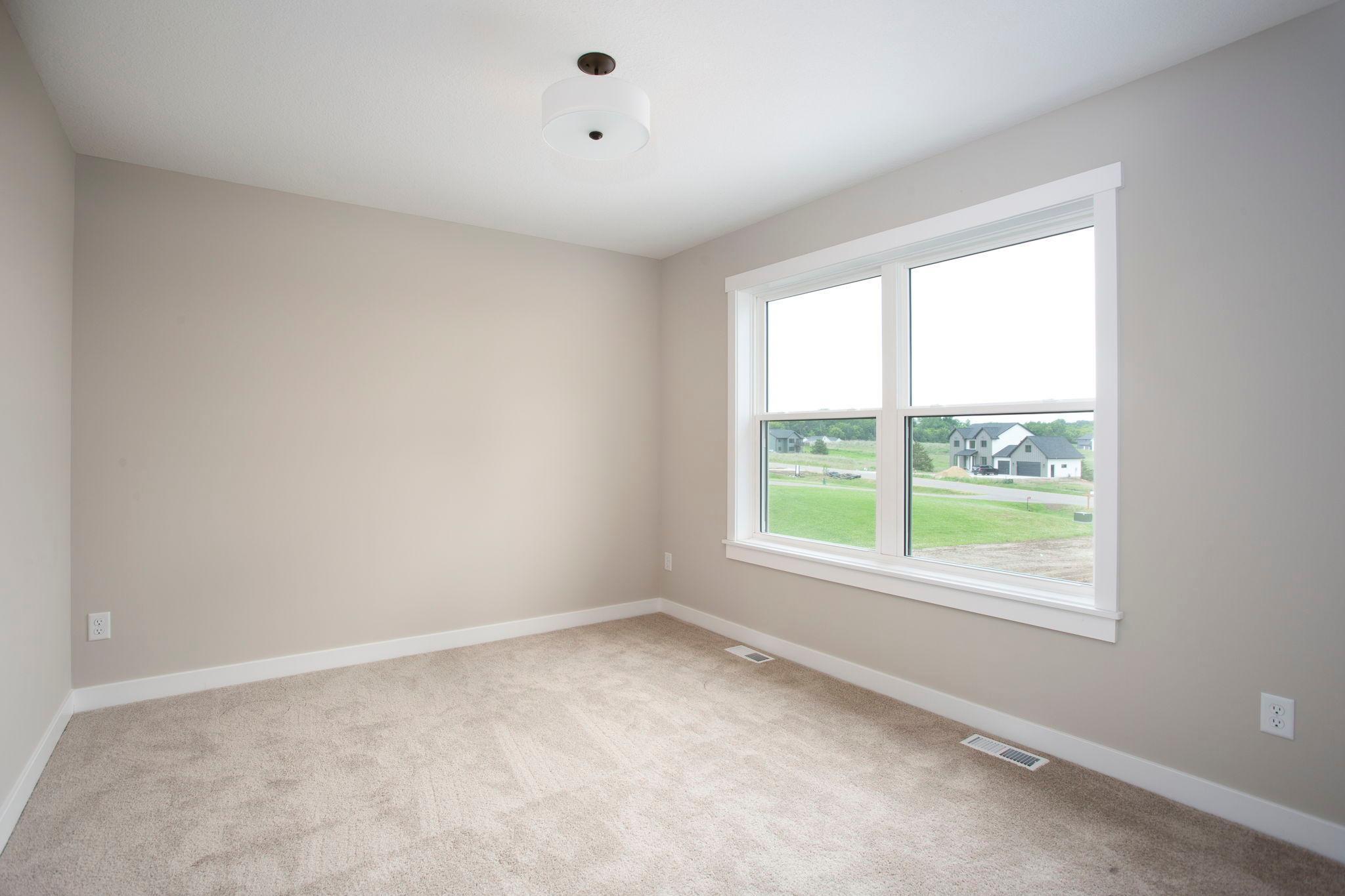 Roberts, Wisconsin, 54023, United States, 4 Bedrooms Bedrooms, ,3 BathroomsBathrooms,Residential,For Sale,1877013