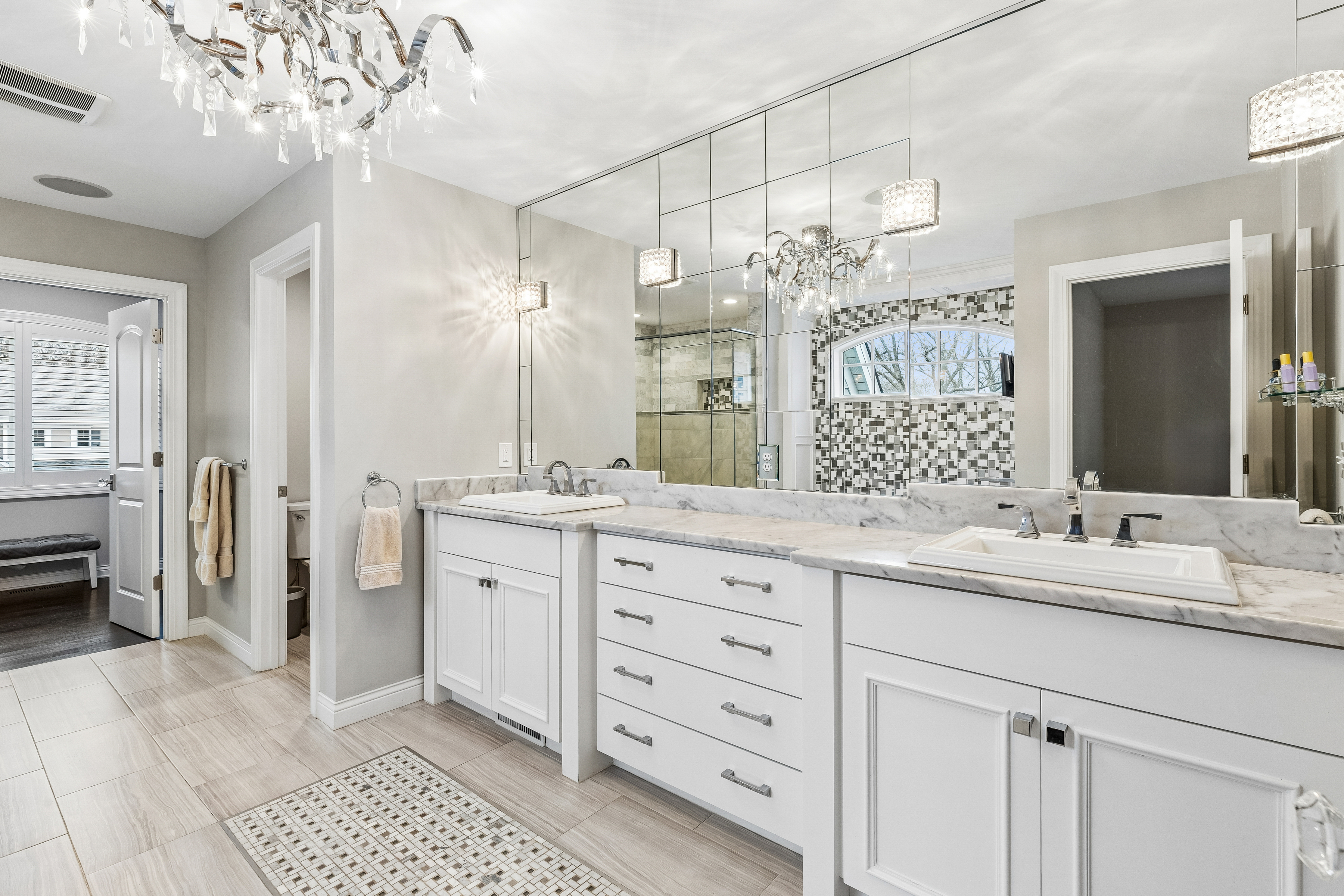  Elegant Living in Edina’s Yancey Park - 物件實景