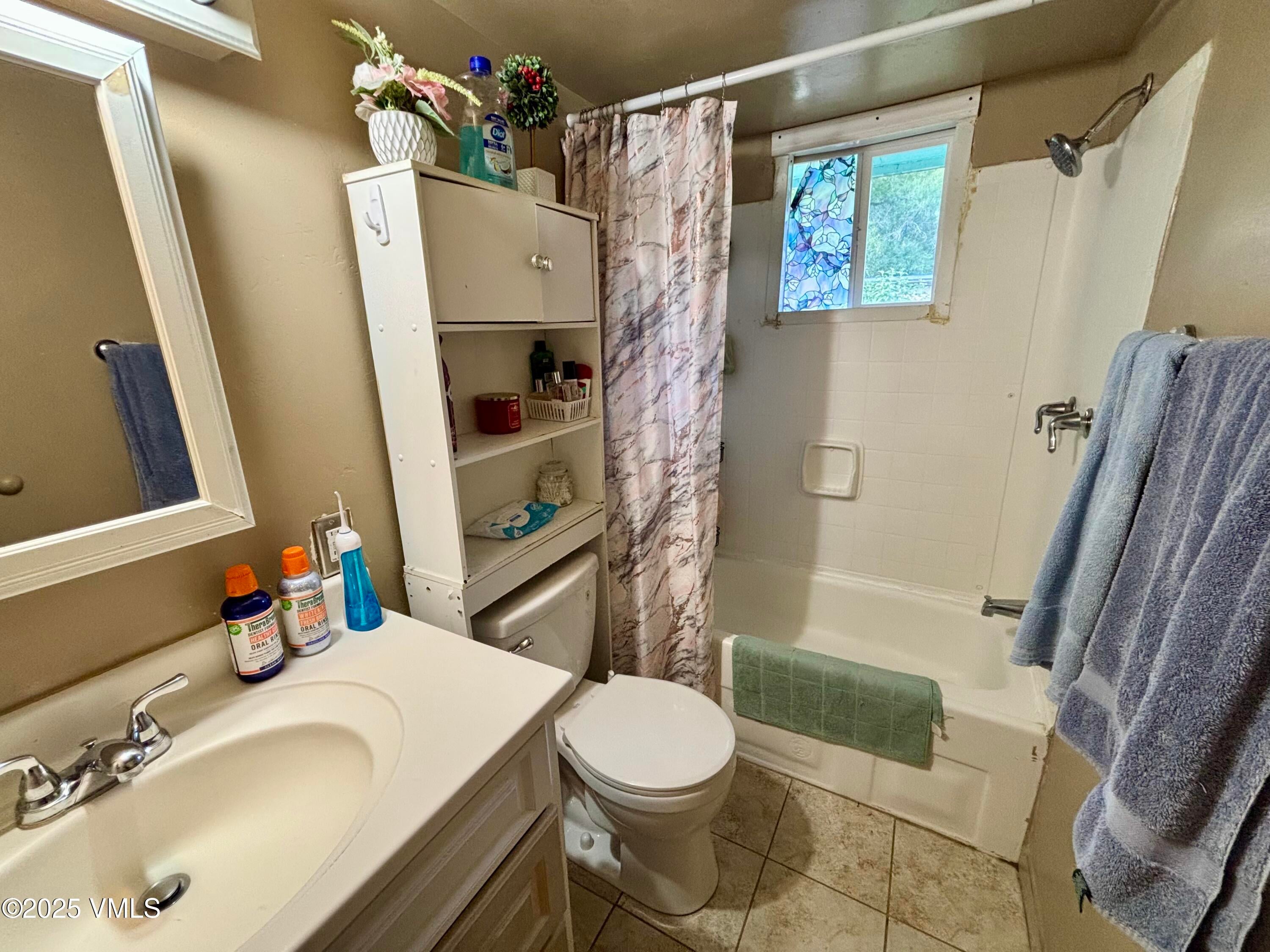 Gypsum, Colorado, 81637, United States, 3 Bedrooms Bedrooms, ,2 BathroomsBathrooms,Residential,For Sale,1986090