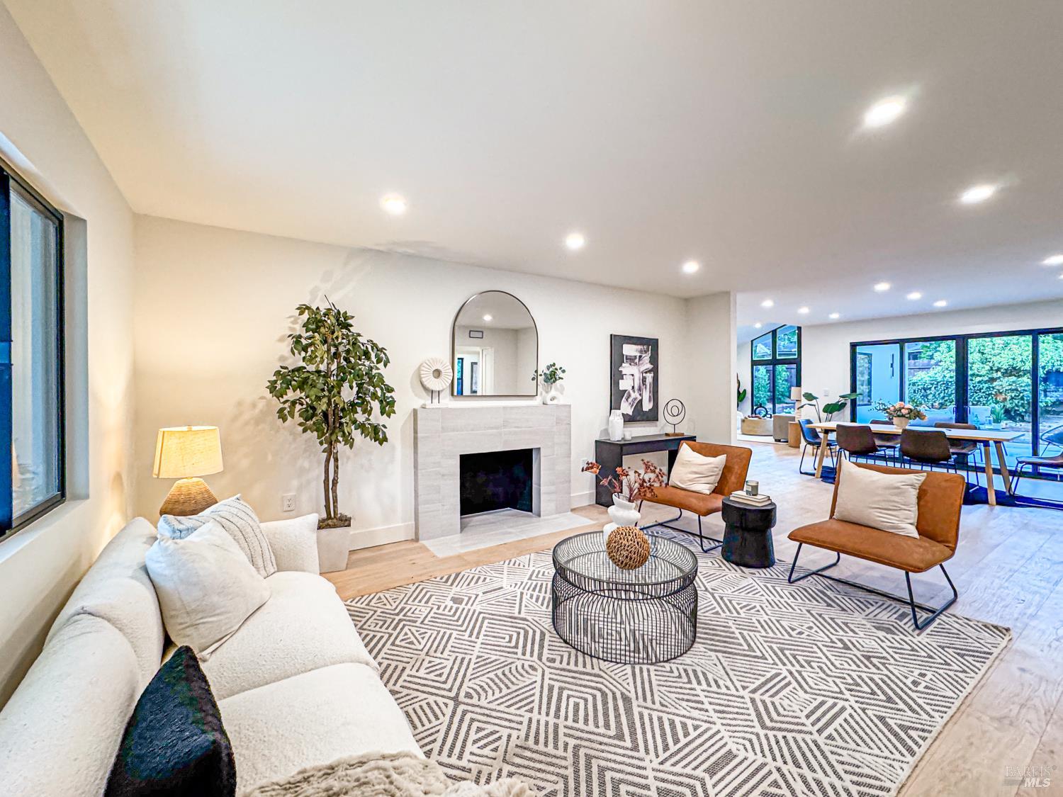 San Rafael, California, 94903, United States, 4 Bedrooms Bedrooms, ,3 BathroomsBathrooms,Residential,For Sale,1992901