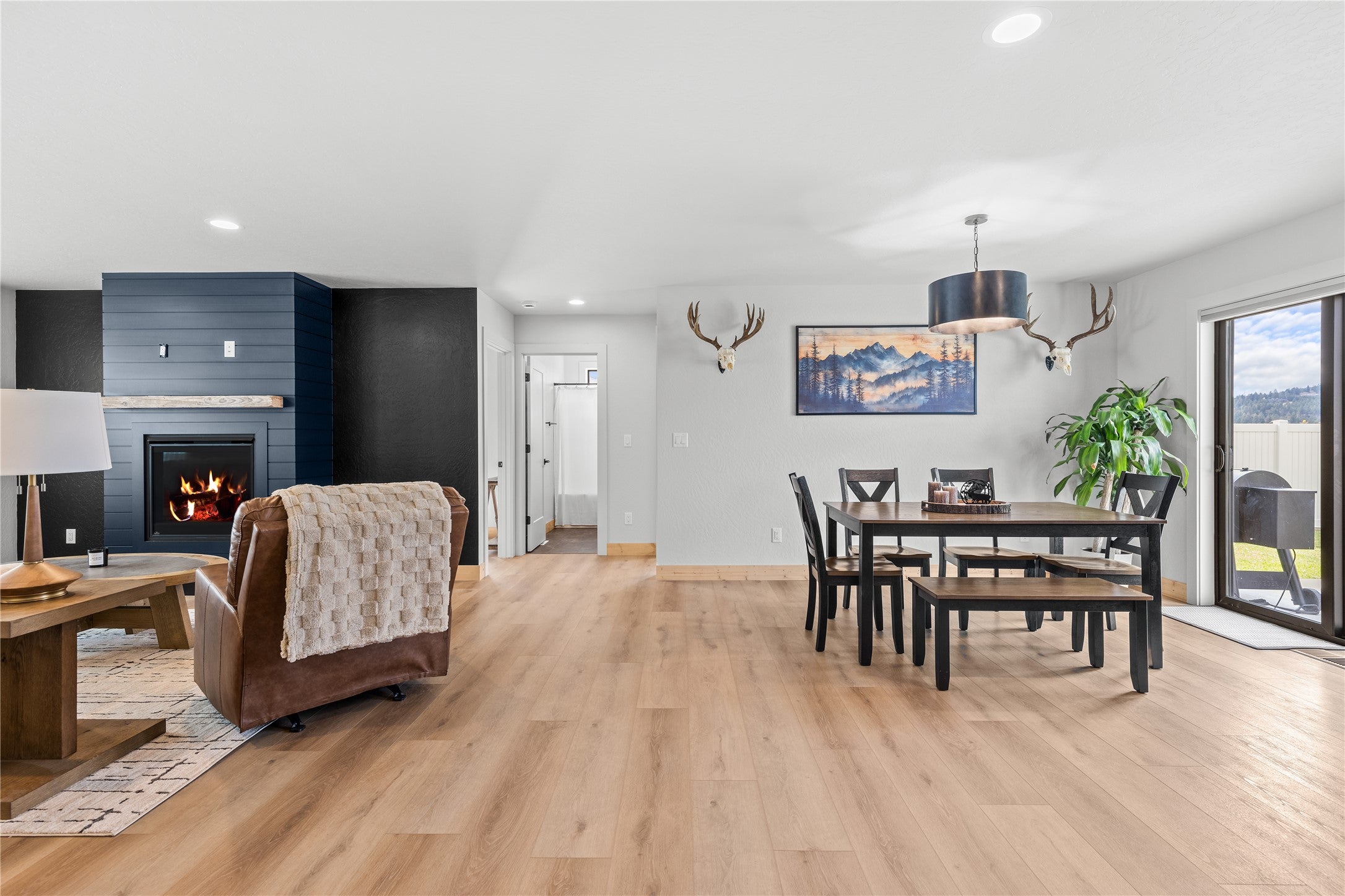 Kalispell, Montana, 59901, United States, 3 Bedrooms Bedrooms, ,2 BathroomsBathrooms,Residential,For Sale,1999069