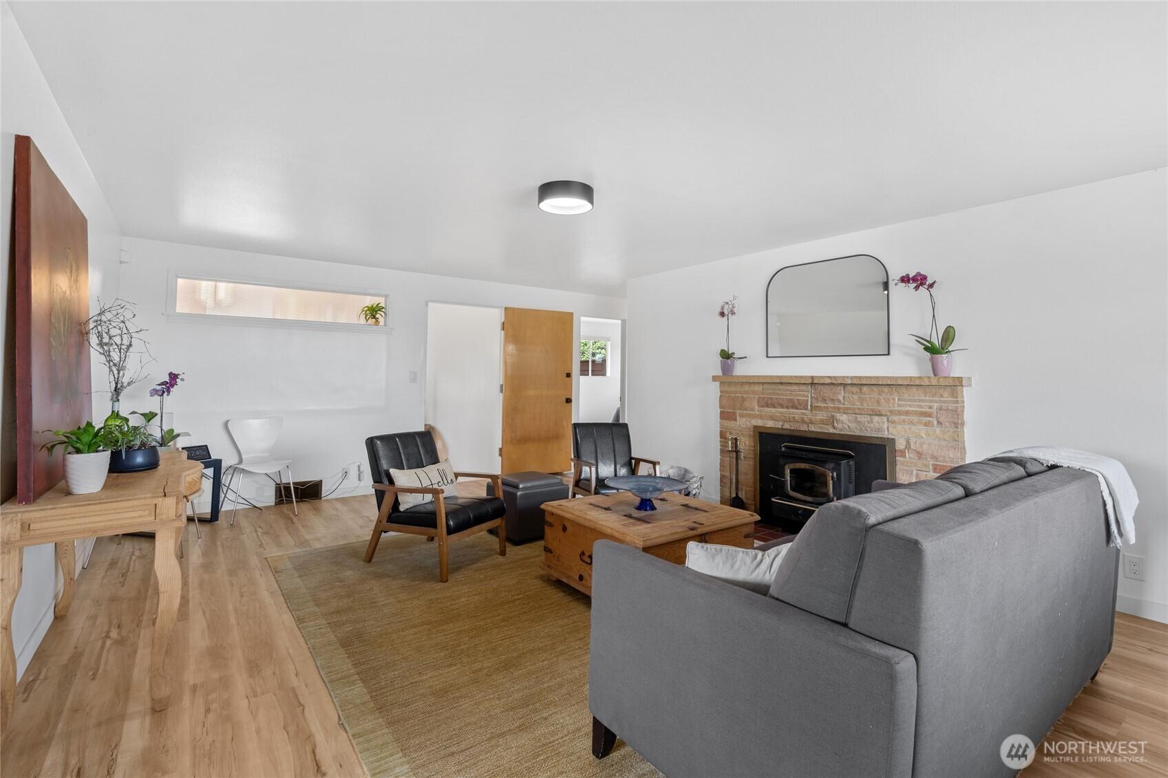 SEATTLE, Washington, 98168, United States, 3 Bedrooms Bedrooms, ,1 BathroomBathrooms,Residential,For Sale,1926365