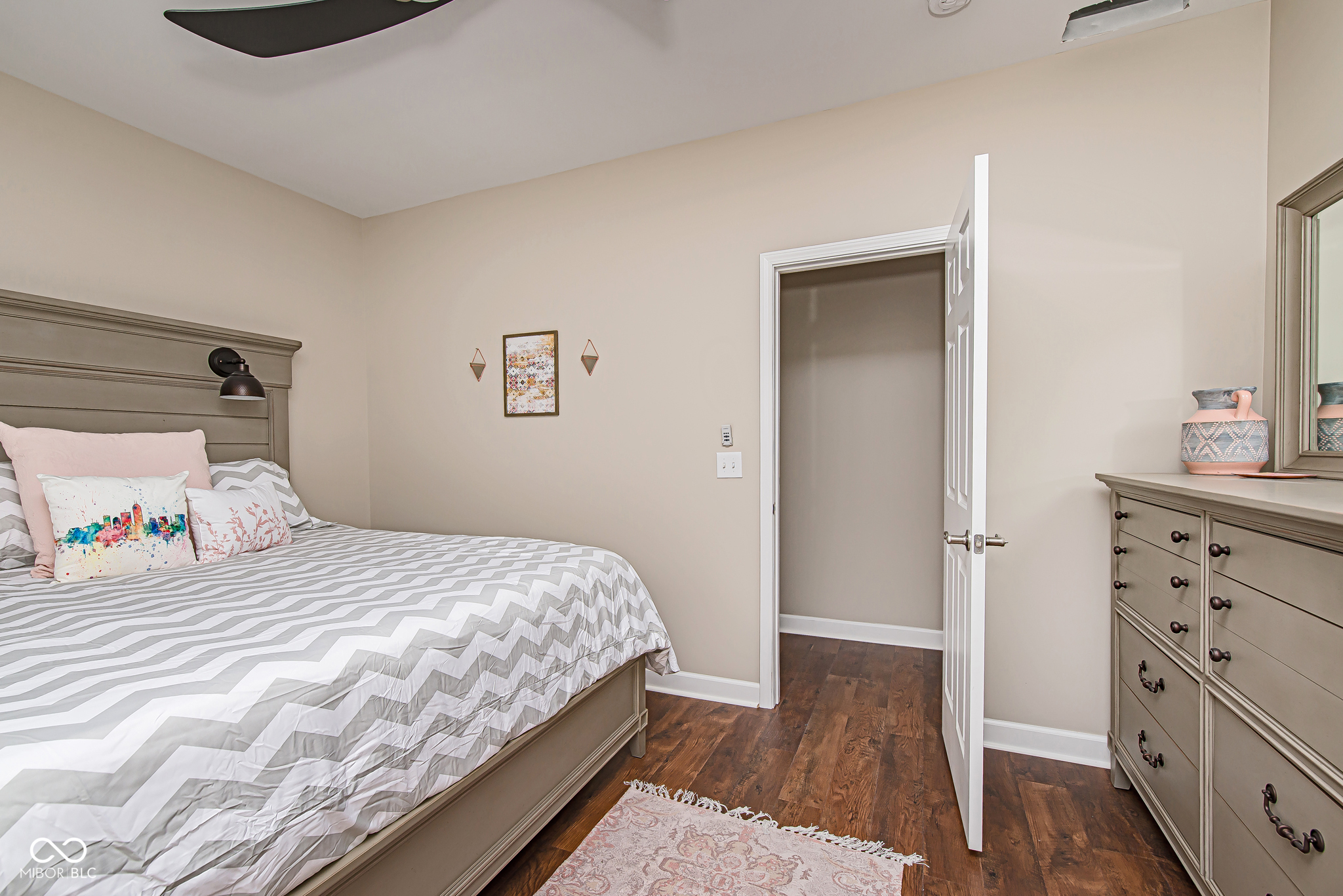 Indianapolis, Indiana, 46202, United States, ,Residential,For Sale,1878376