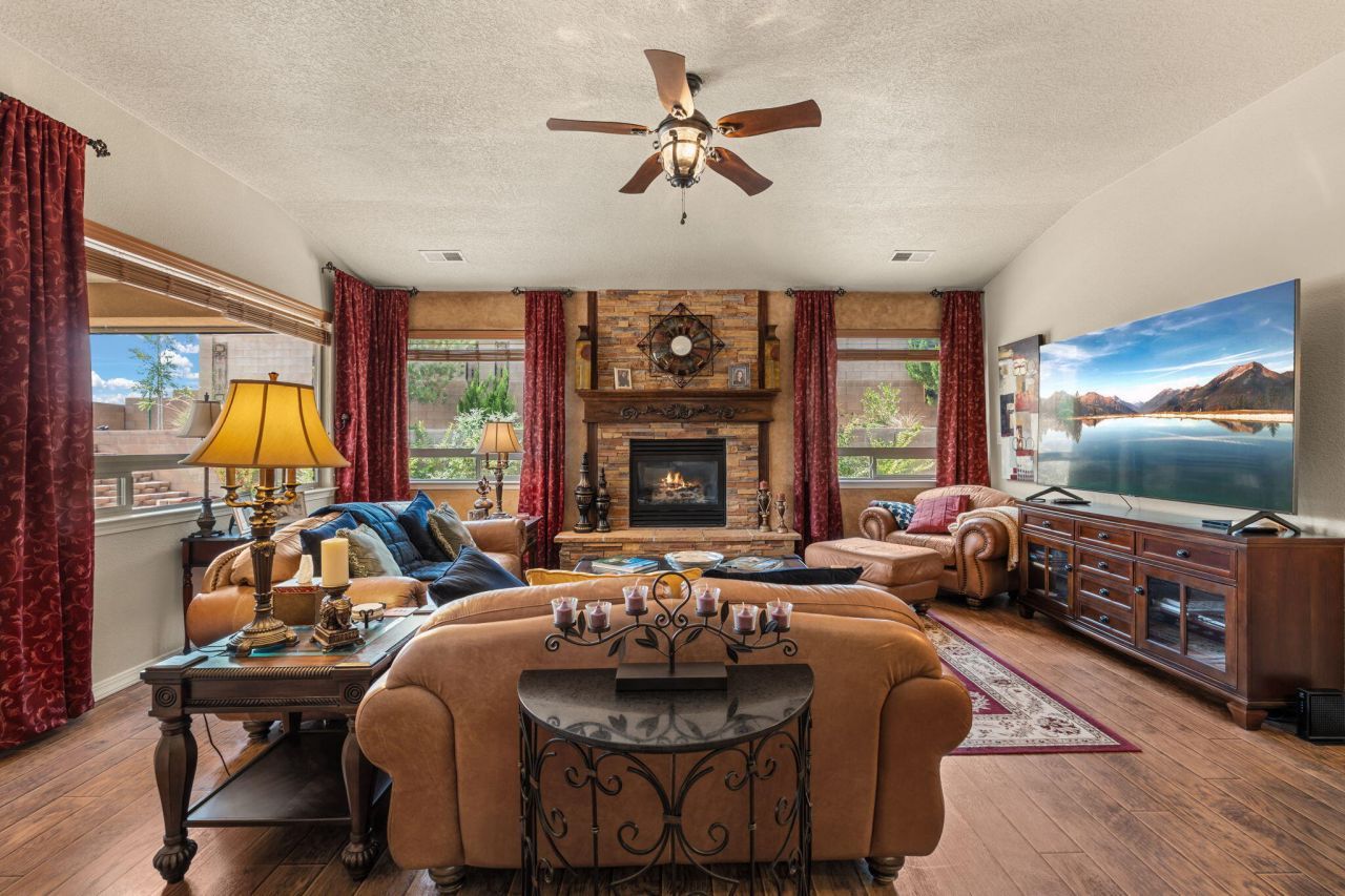 Rio Rancho, New Mexico, 87144, United States, 4 Bedrooms Bedrooms, ,3 BathroomsBathrooms,Residential,For Sale,1918092