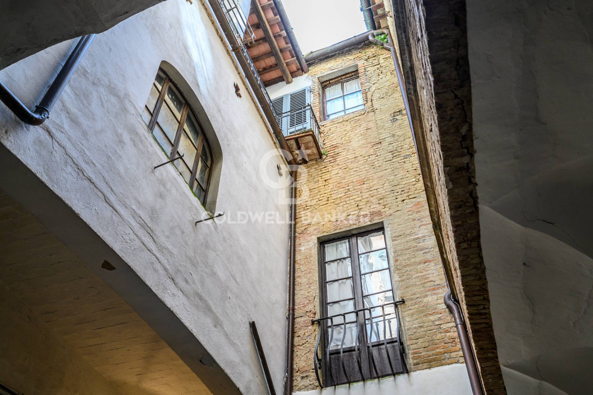 Piazza del Popolo, San Miniato, Pisa, 56027, IT, 10 Bedrooms Bedrooms, ,9 BathroomsBathrooms,Residential,For Sale,Piazza del Popolo,1442810