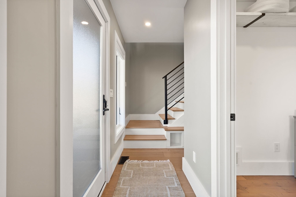 Nahant, Massachusetts, 01908, United States, 2 Bedrooms Bedrooms, ,2 BathroomsBathrooms,Residential,For Sale,1906833
