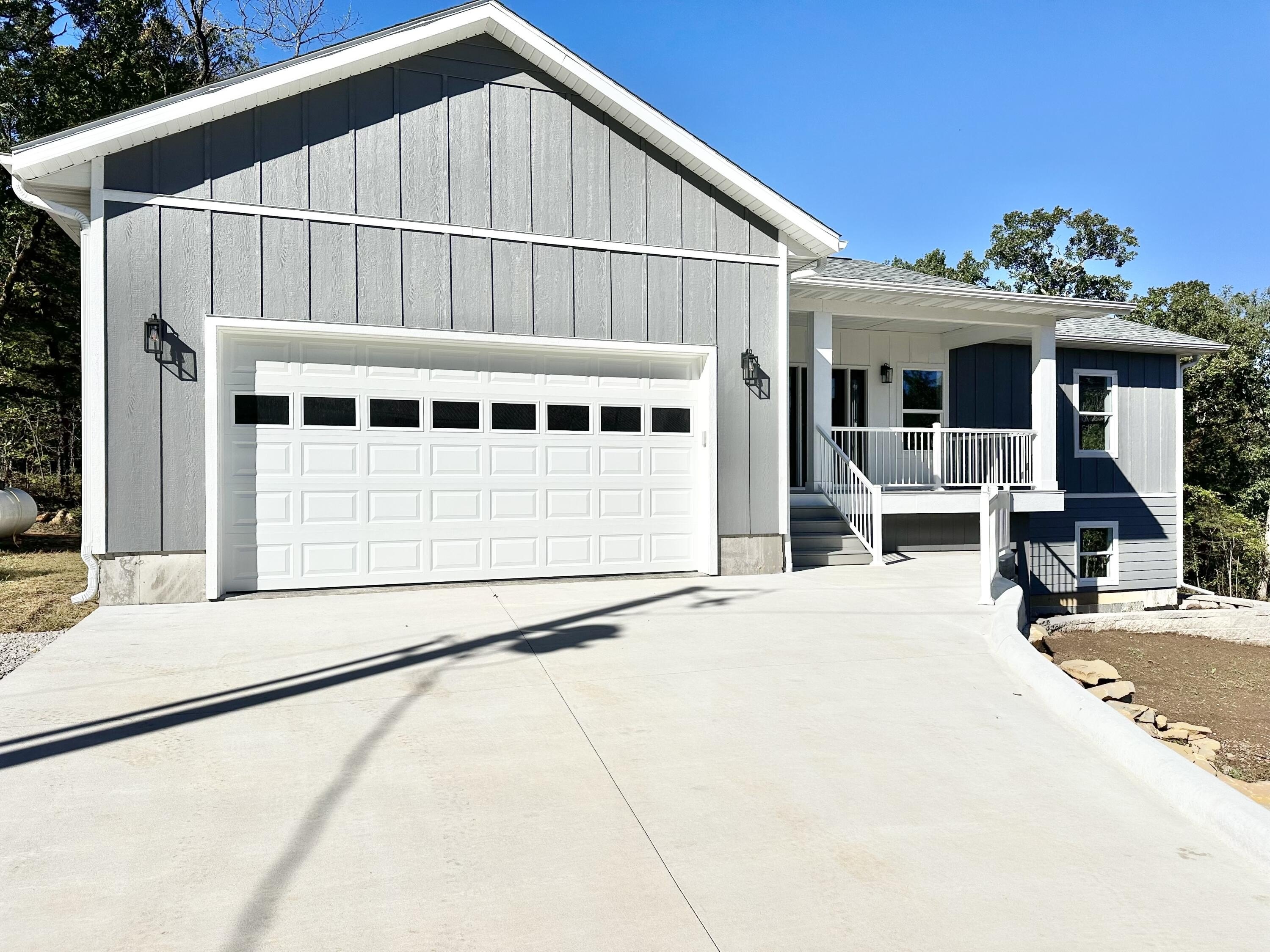 Shell Knob, Missouri, 65747, United States, 5 Bedrooms Bedrooms, ,3 BathroomsBathrooms,Residential,For Sale,1982122