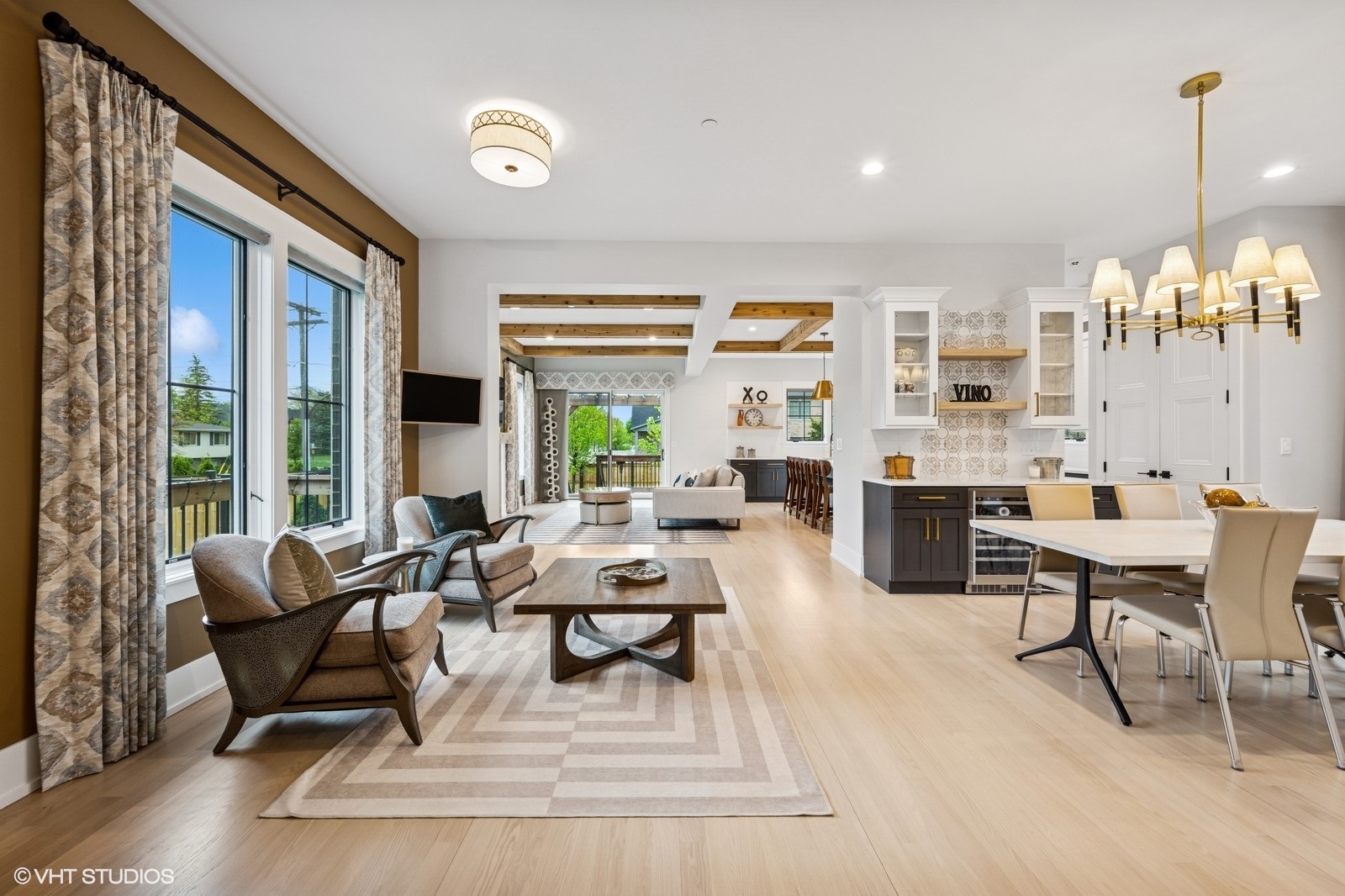 Northbrook, Illinois, 60062, United States, 5 Bedrooms Bedrooms, ,5 BathroomsBathrooms,Residential,For Sale,1827493