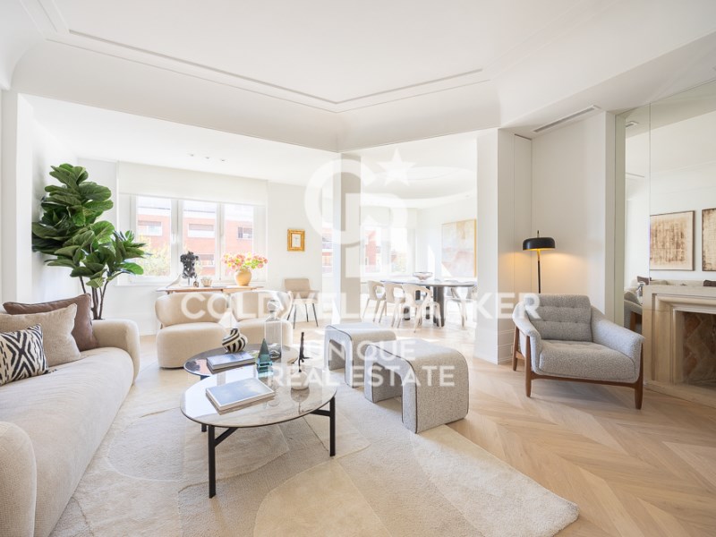 Madrid, Comunidad de Madrid, ES, 4 Bedrooms Bedrooms, ,5 BathroomsBathrooms,Residential,For Sale,1956005