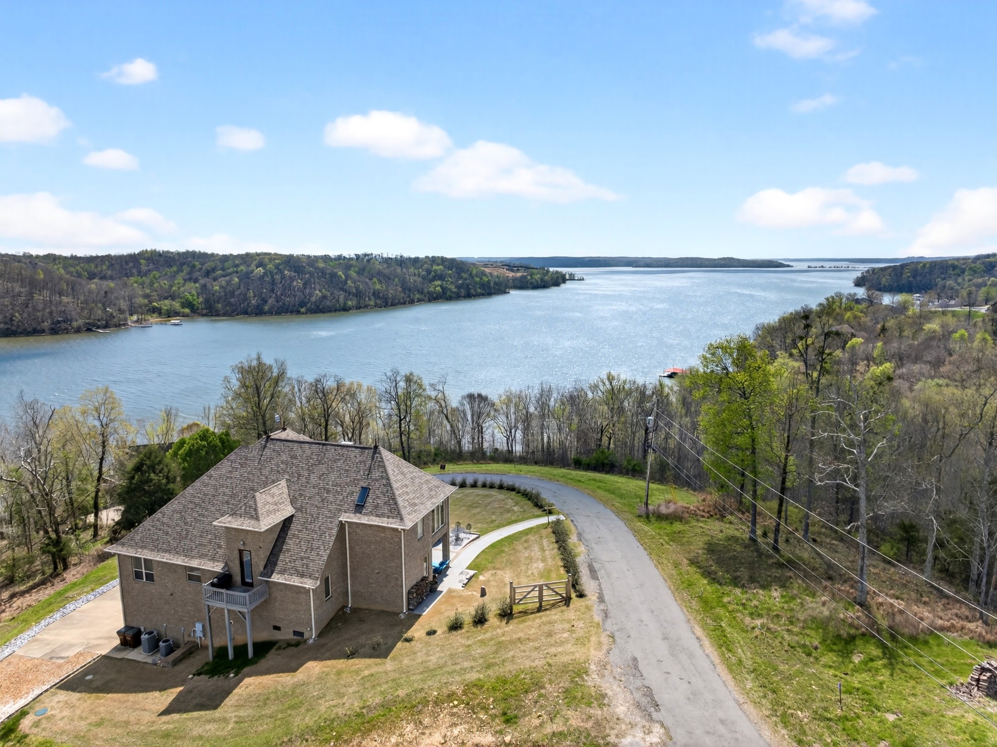 Dover, Tennessee, 37058, United States, 4 Bedrooms Bedrooms, ,3 BathroomsBathrooms,Residential,For Sale,2033493