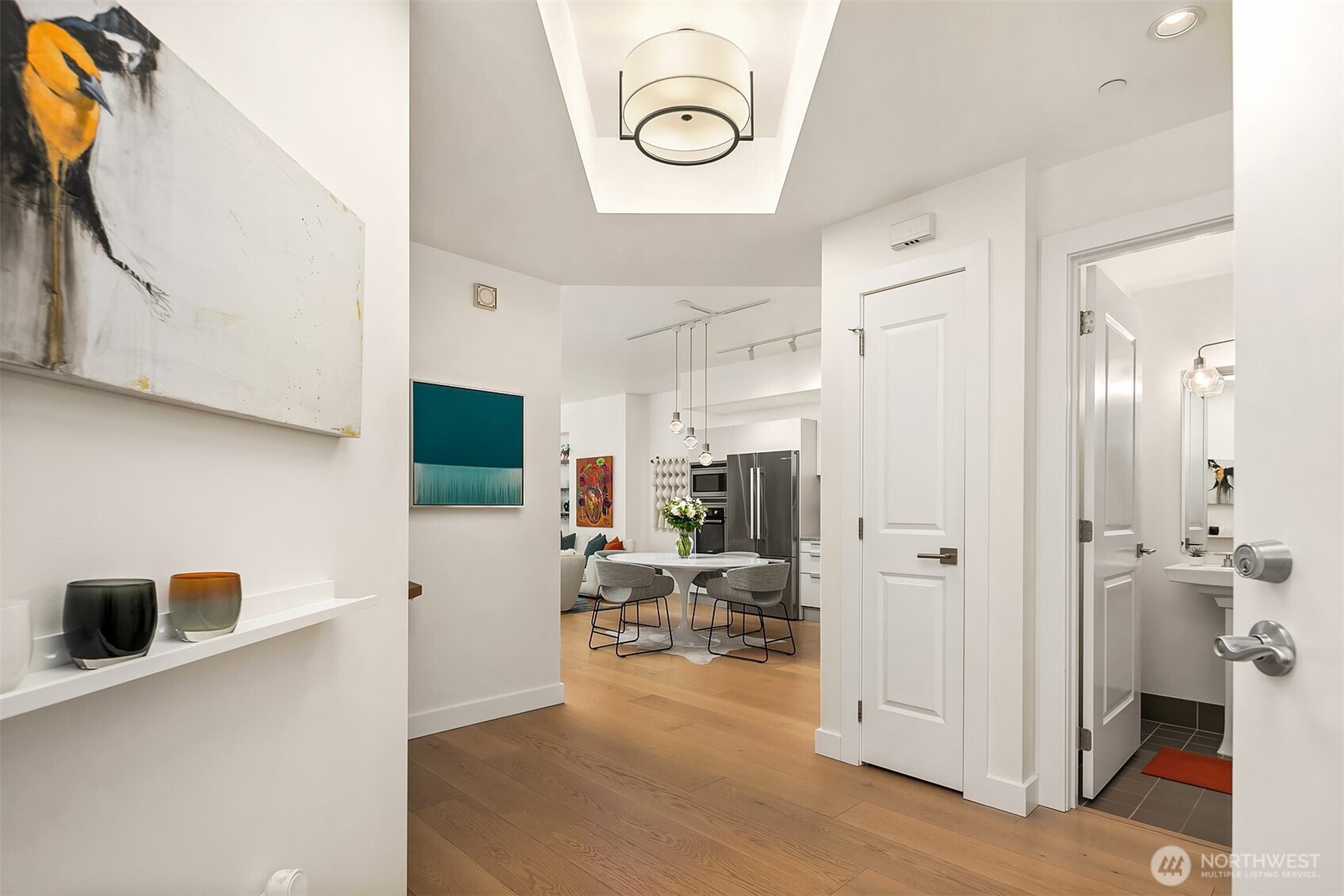 Seattle, Washington, 98101, United States, 1 Bedroom Bedrooms, ,2 BathroomsBathrooms,Residential,For Sale,1913500