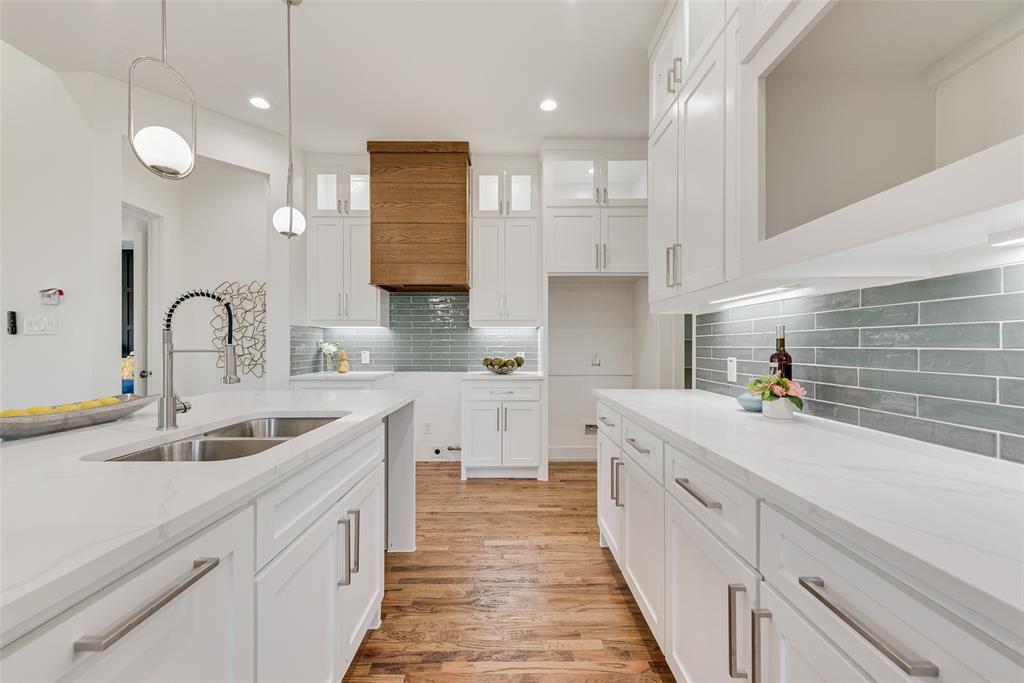 Dallas, Texas, 75232, United States, 4 Bedrooms Bedrooms, ,4 BathroomsBathrooms,Residential,For Sale,2009985