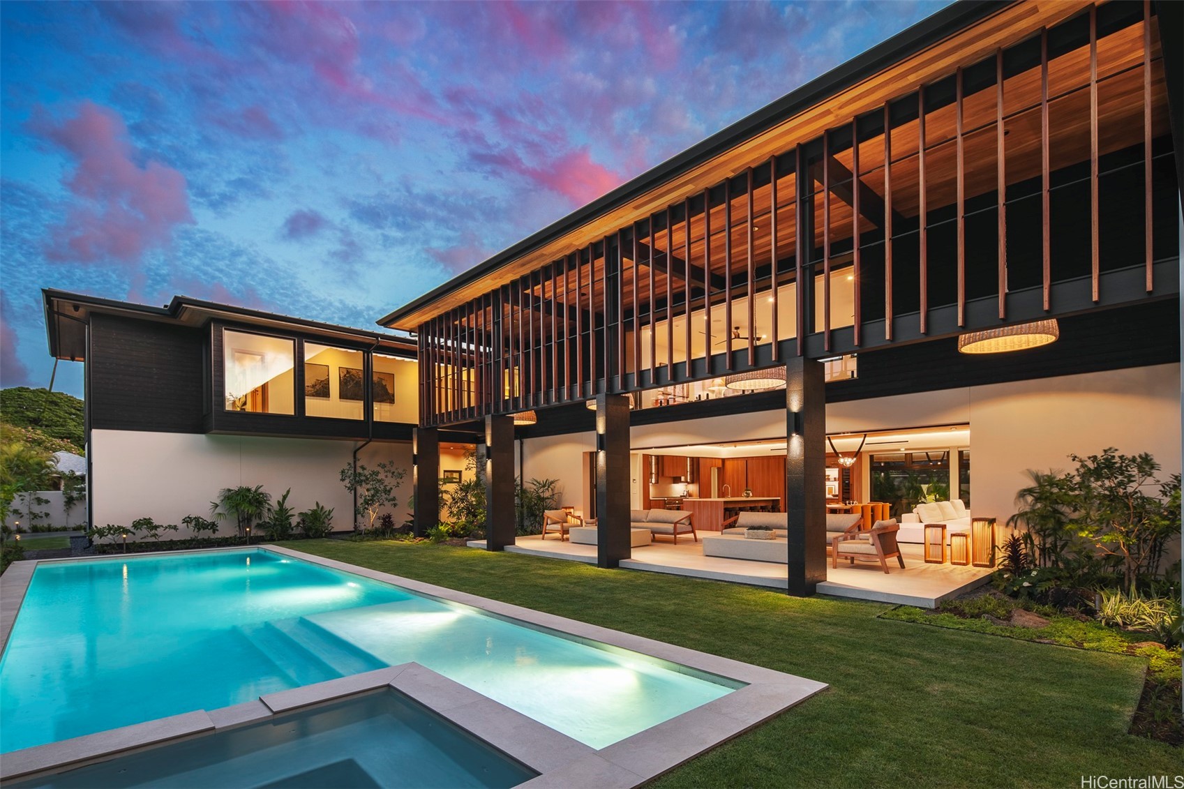 Honolulu, Hawaii, 96816, United States, 5 Bedrooms Bedrooms, ,6 BathroomsBathrooms,Residential,For Sale,1989143