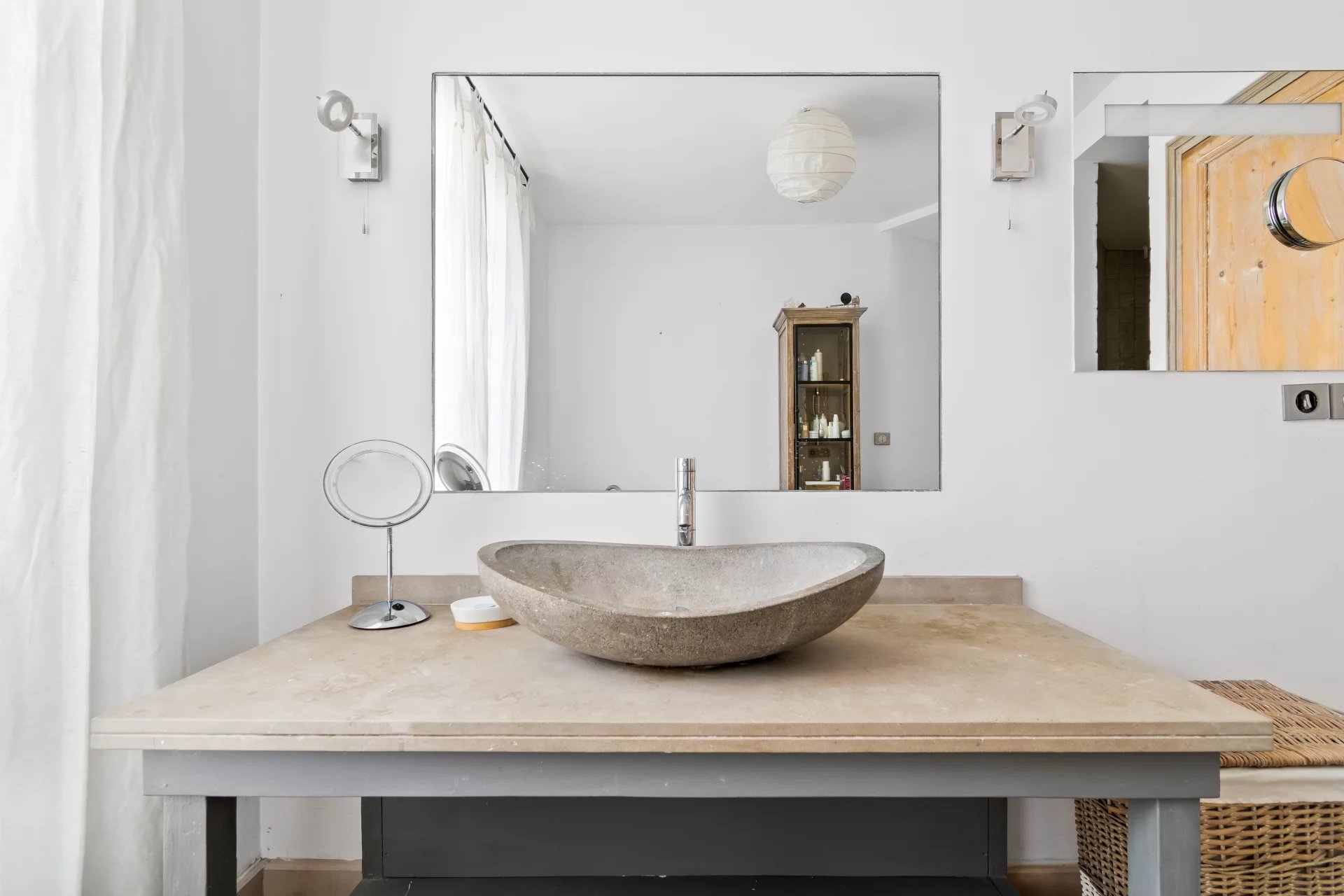 Le Vésinet, Île-de-France, 78110, FR, 3 Bedrooms Bedrooms, ,5 BathroomsBathrooms,Residential,For Sale,1994854