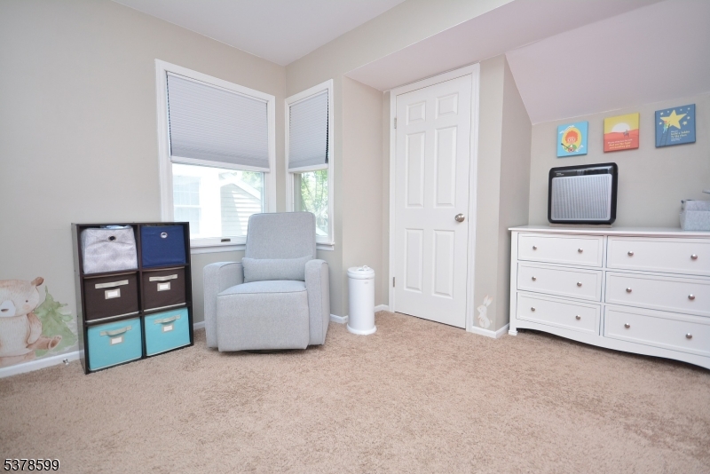 Bedminster Twp., New Jersey, 07921, United States, 3 Bedrooms Bedrooms, ,4 BathroomsBathrooms,Residential,For Sale,1989637