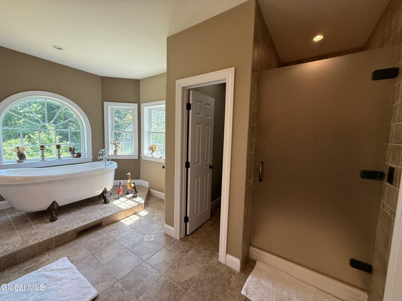 Queensbury, New York, 12804, United States, 4 Bedrooms Bedrooms, ,4 BathroomsBathrooms,Residential,For Sale,1908920