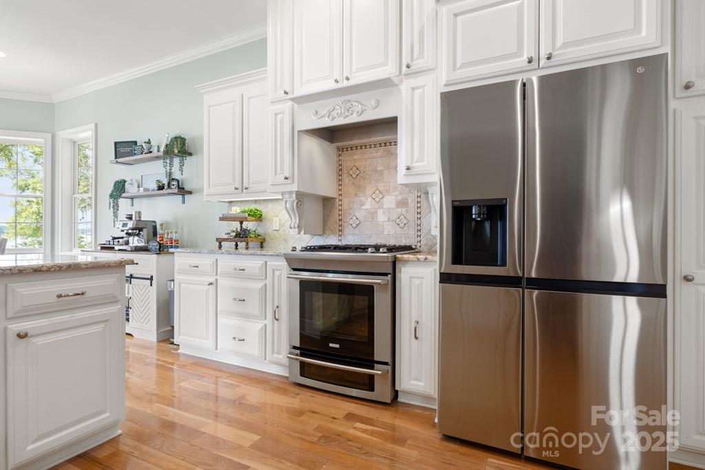 Liberty Hill, South Carolina, 29074, United States, 4 Bedrooms Bedrooms, ,5 BathroomsBathrooms,Residential,For Sale,1876148