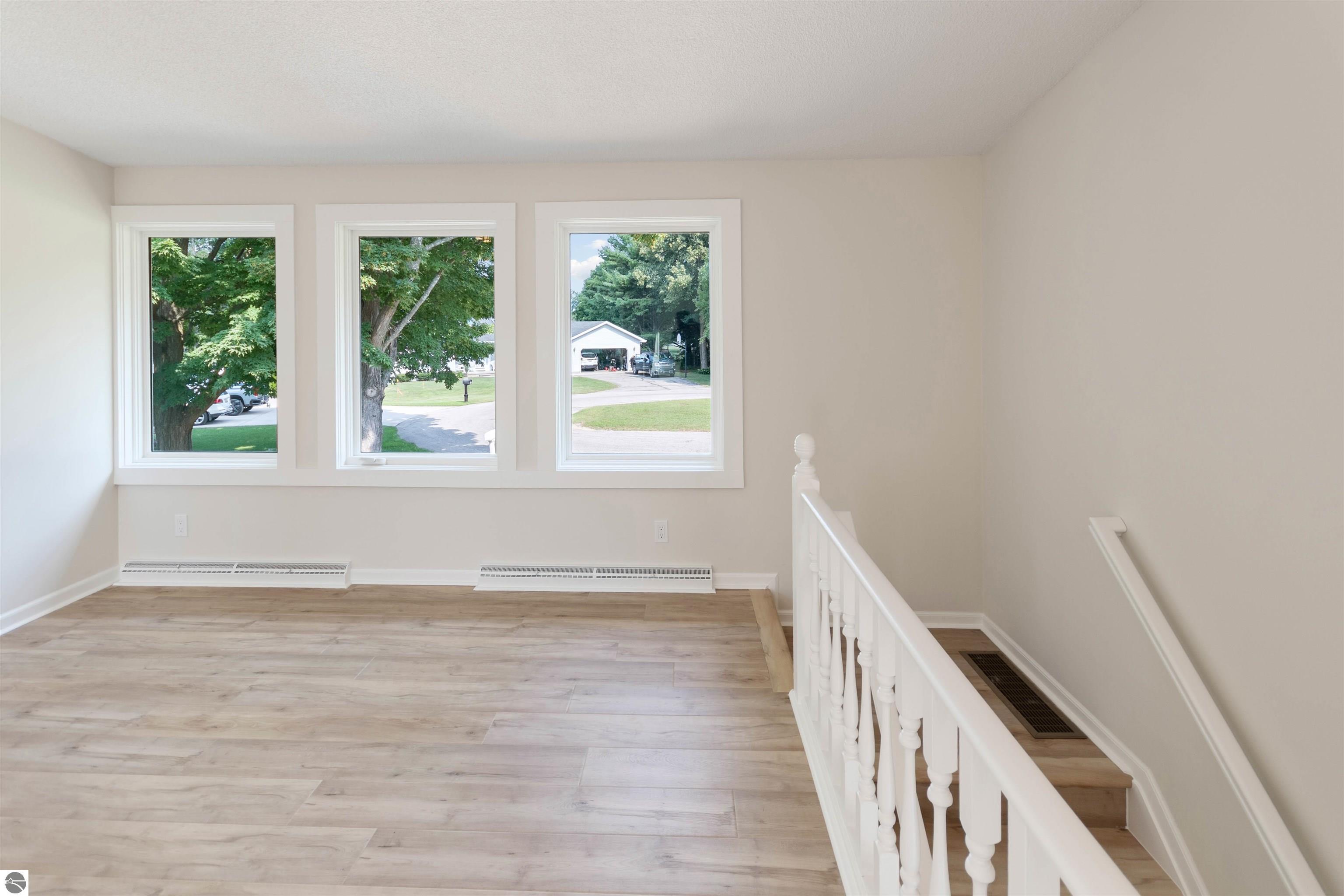 Traverse City, Michigan, 49686, United States, 4 Bedrooms Bedrooms, ,2 BathroomsBathrooms,Residential,For Sale,1908664