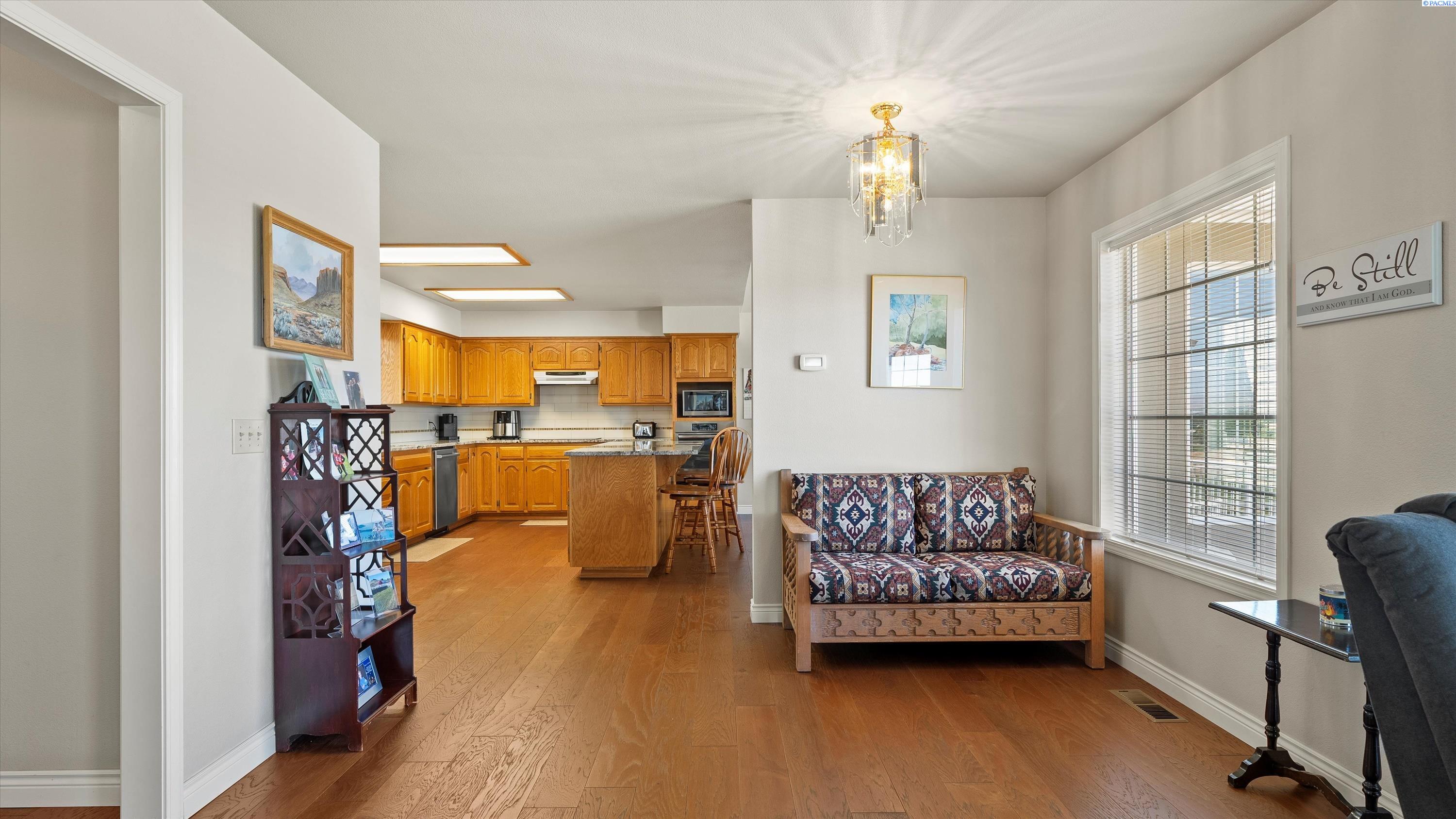 Prosser, Washington, 99350, United States, 3 Bedrooms Bedrooms, ,3 BathroomsBathrooms,Residential,For Sale,1867442