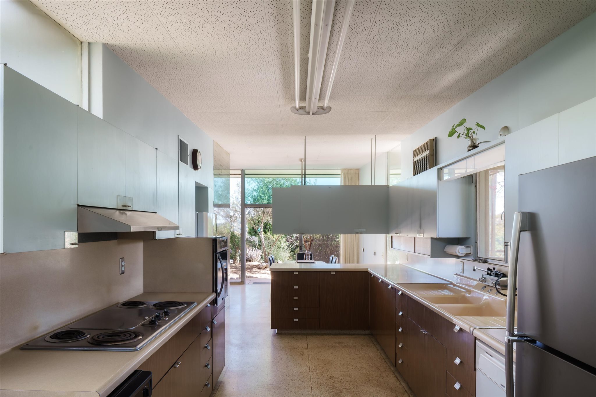  2885 Edgewick Road - 物件實景