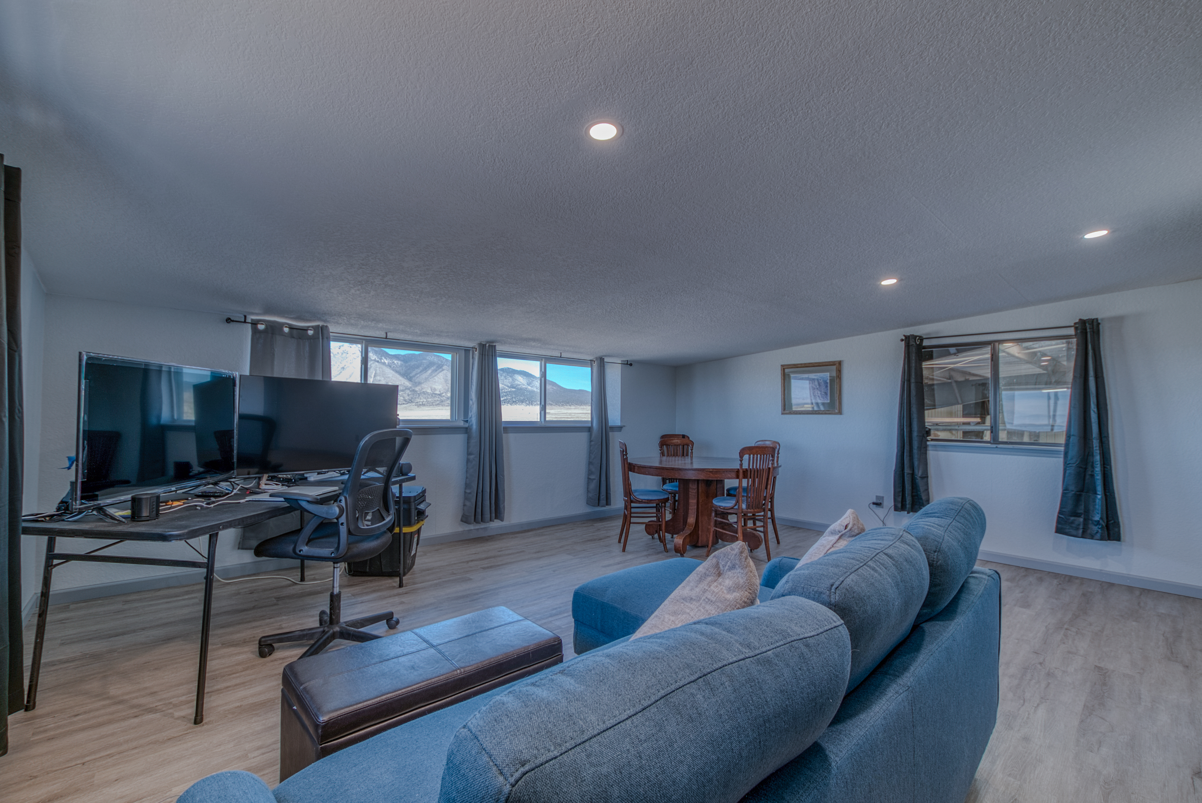 Carrizozo, New Mexico, 88301, United States, 3 Bedrooms Bedrooms, ,3 BathroomsBathrooms,Residential,For Sale,1695318