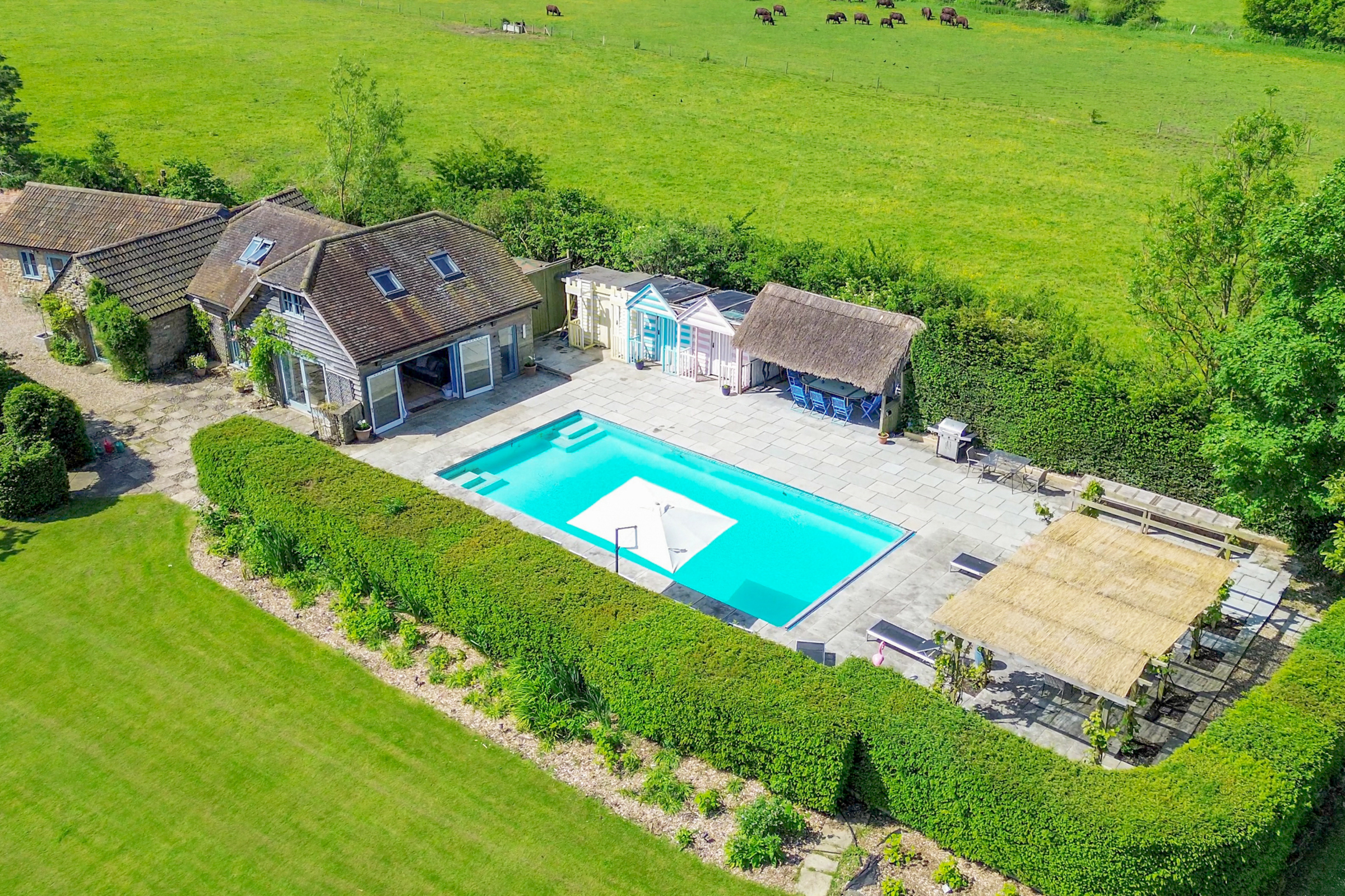 A Historic Oxfordshire Country House with Extensive Leisure Facilities - 物件實景