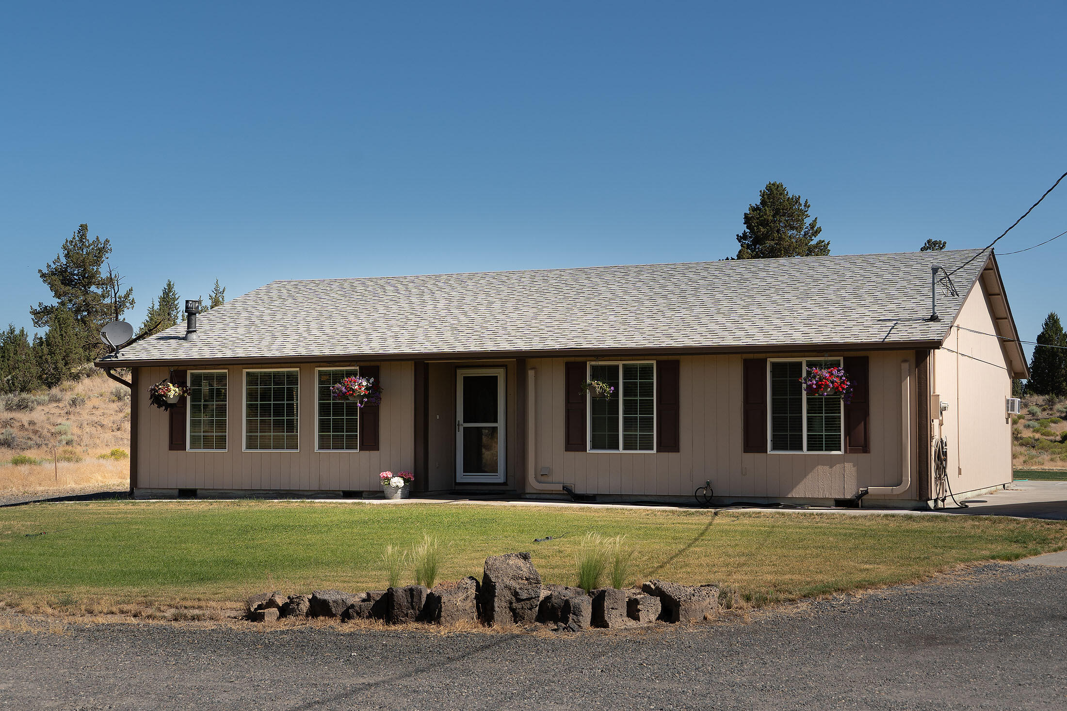 Terrebonne, Oregon, 97760, United States, 3 Bedrooms Bedrooms, ,2 BathroomsBathrooms,Residential,For Sale,1902400
