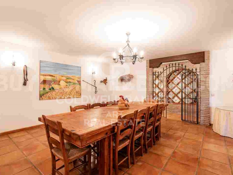 Marbella, Andalusia, ES, 5 Bedrooms Bedrooms, ,4 BathroomsBathrooms,Residential,For Sale,1804949