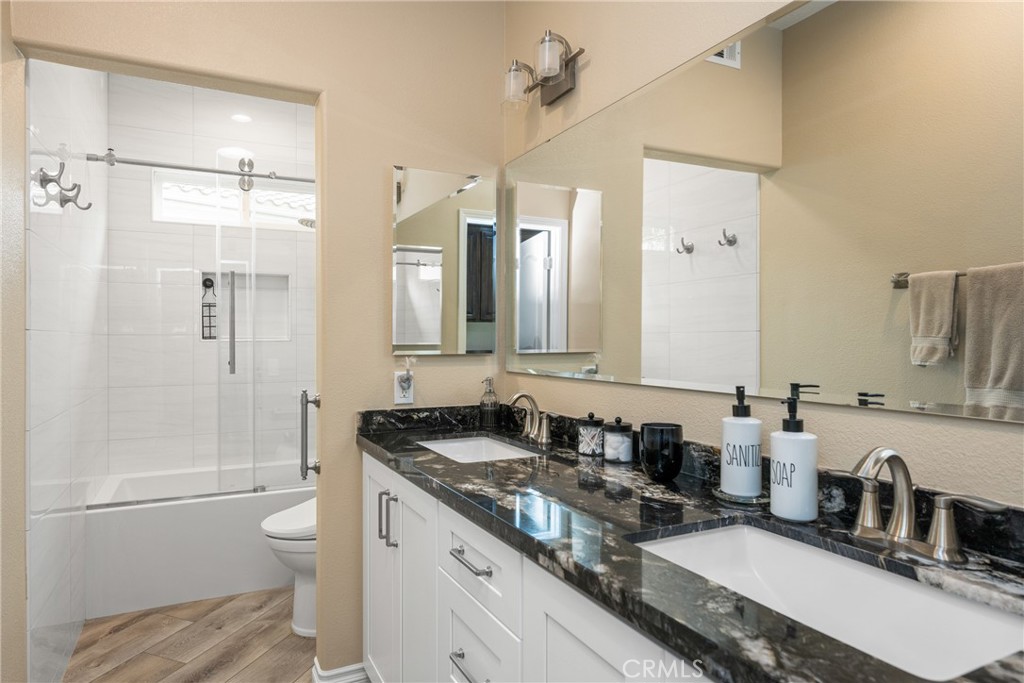 Lake Forest, California, 92610, United States, 6 Bedrooms Bedrooms, ,3 BathroomsBathrooms,Residential,For Sale,1850391