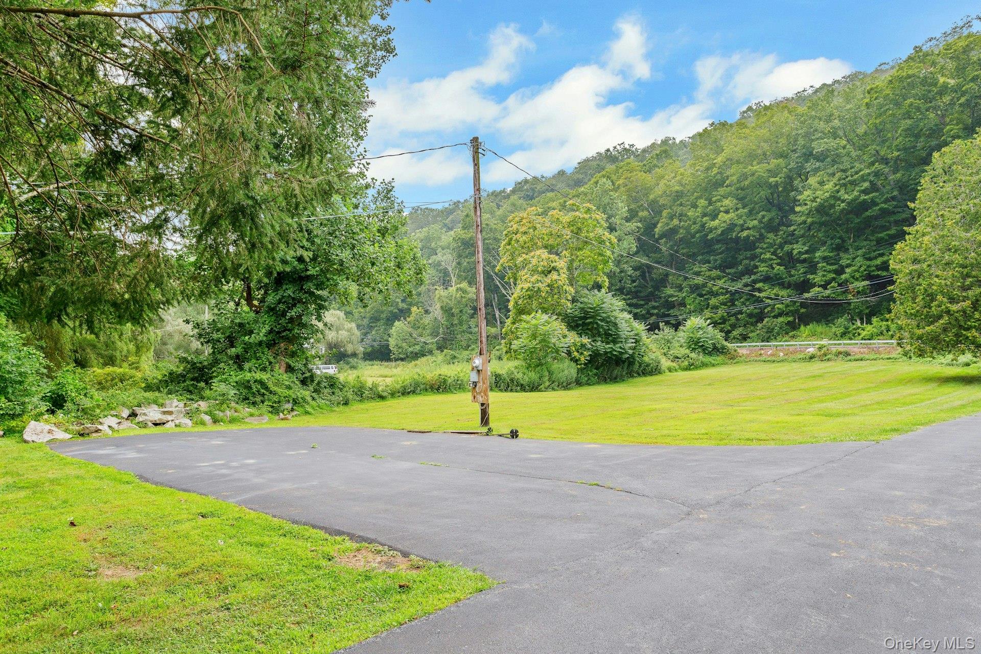 Carmel, New York, 10579, United States, 4 Bedrooms Bedrooms, ,3 BathroomsBathrooms,Residential,For Sale,1991407