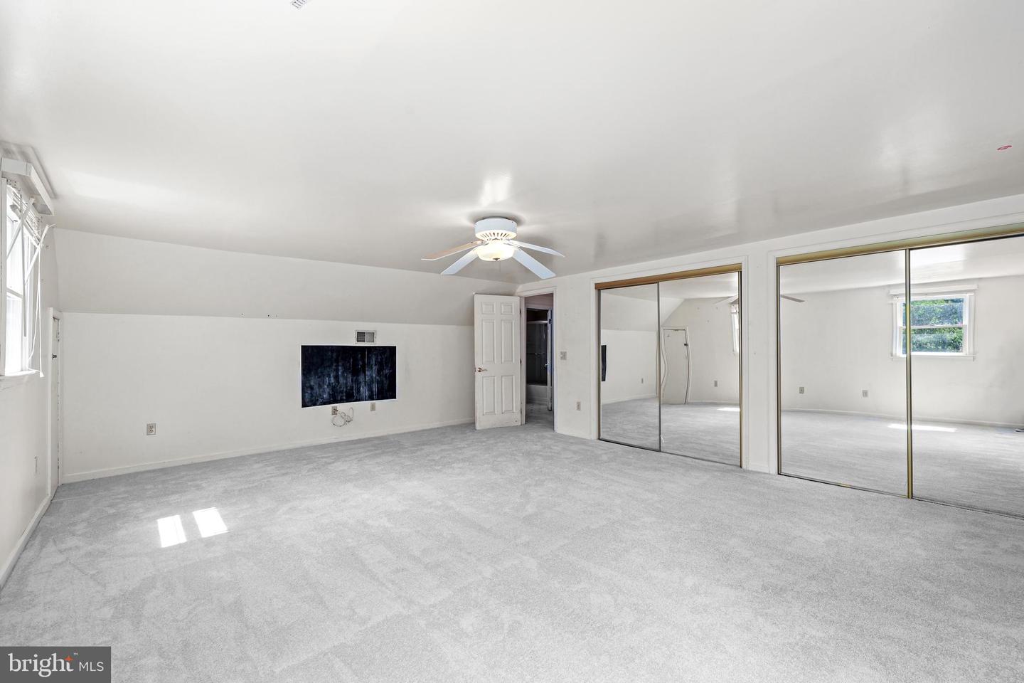 Falls Church, Virginia, 22042, United States, 5 Bedrooms Bedrooms, ,2 BathroomsBathrooms,Residential,For Sale,1932563