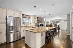 Worcester, Massachusetts, 01603, United States, 4 Bedrooms Bedrooms, ,4 BathroomsBathrooms,Residential,For Sale,2008131