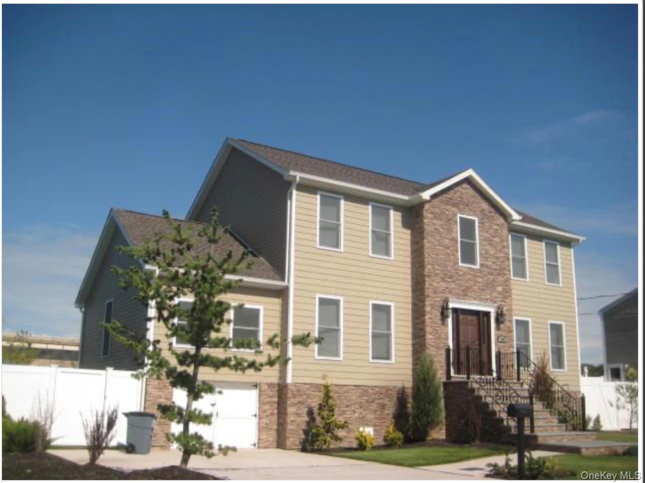 Carrel Blvd, Oceanside, NY 11572