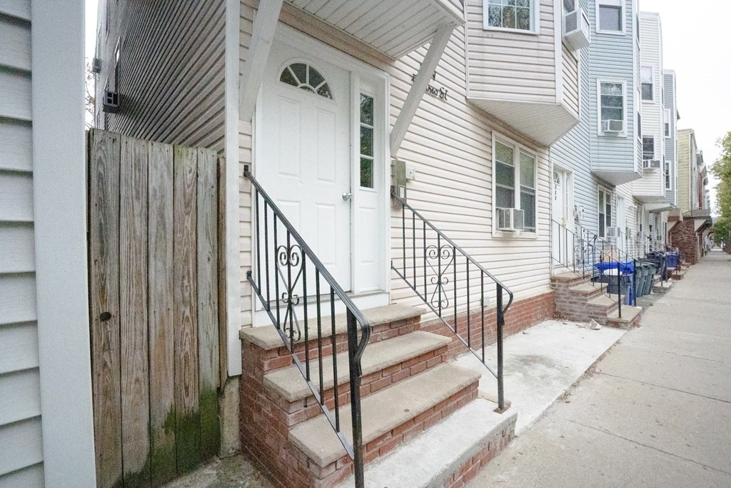 279 Chelsea St Street, Boston, Massachusetts, 02128, United States, 9 Bedrooms Bedrooms, ,3 BathroomsBathrooms,Residential,For Sale,279 Chelsea St Street,1009845