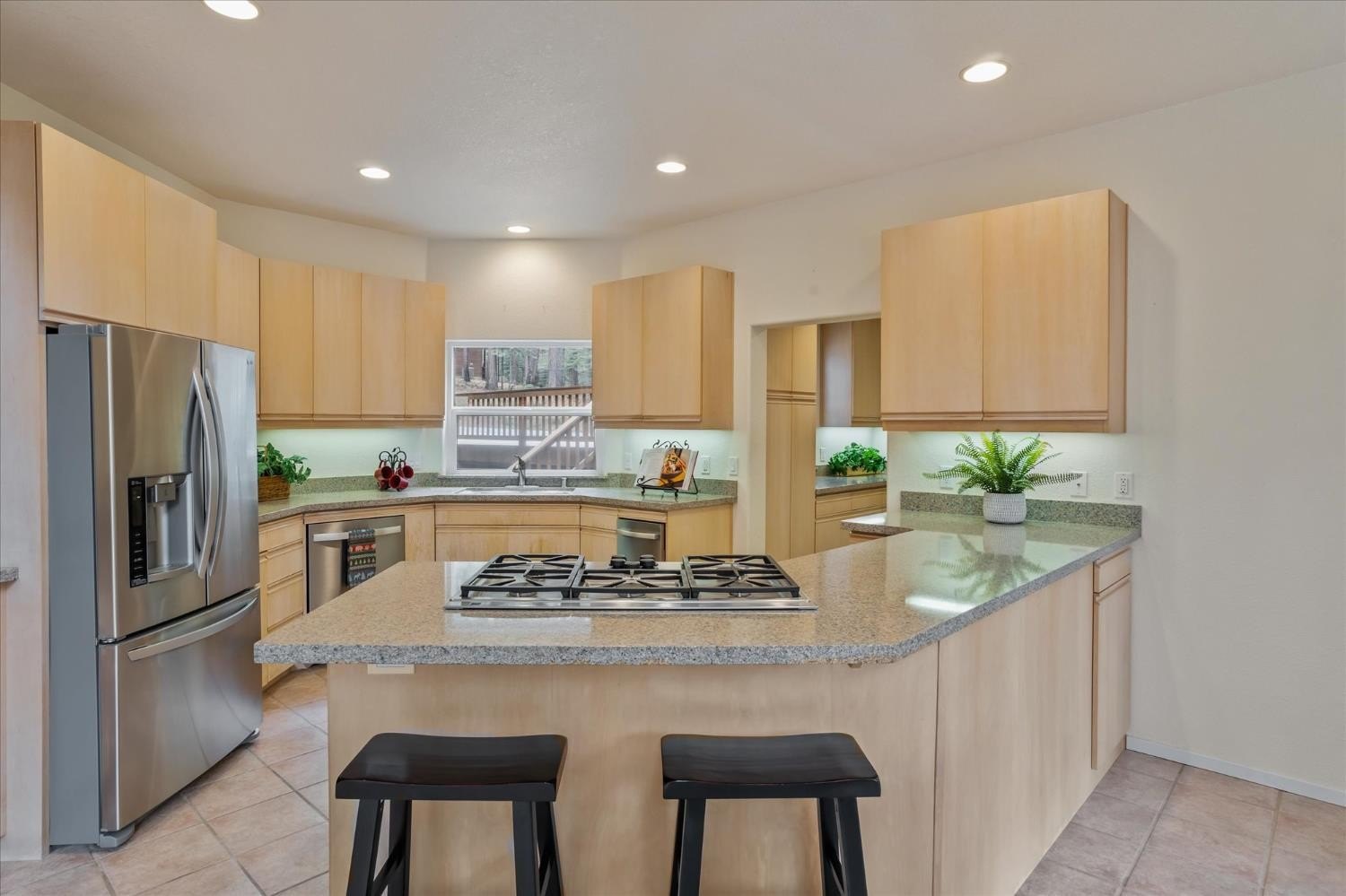 Arnold, California, 95223, United States, 3 Bedrooms Bedrooms, ,4 BathroomsBathrooms,Residential,For Sale,1924050