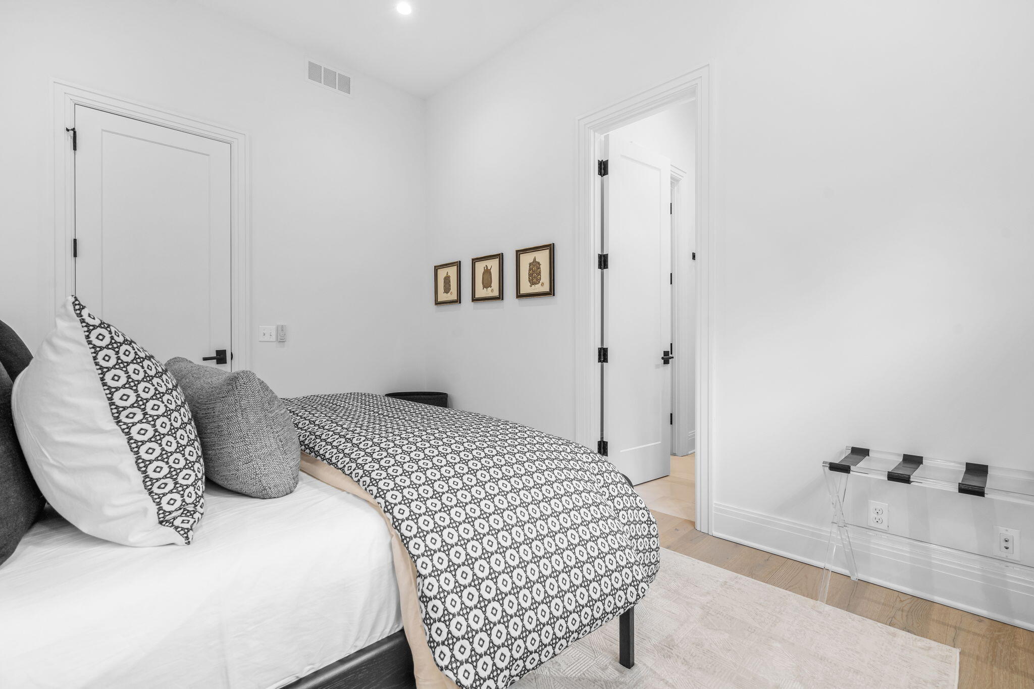 Saugatuck, Michigan, 49453, United States, 6 Bedrooms Bedrooms, ,6 BathroomsBathrooms,Residential,For Sale,1974414