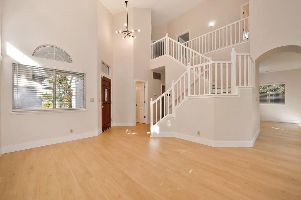 Roseville, California, 95661, United States, 4 Bedrooms Bedrooms, ,3 BathroomsBathrooms,Residential,For Sale,1989245