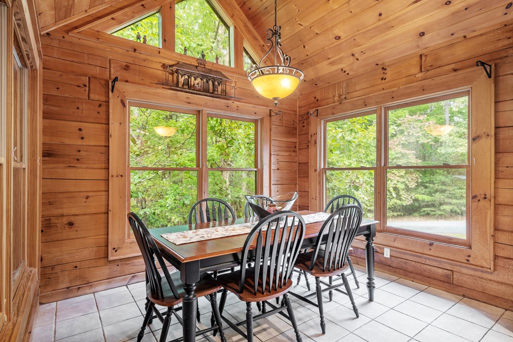 Morganton, Georgia, 30560, United States, 3 Bedrooms Bedrooms, ,3 BathroomsBathrooms,Residential,For Sale,1973910