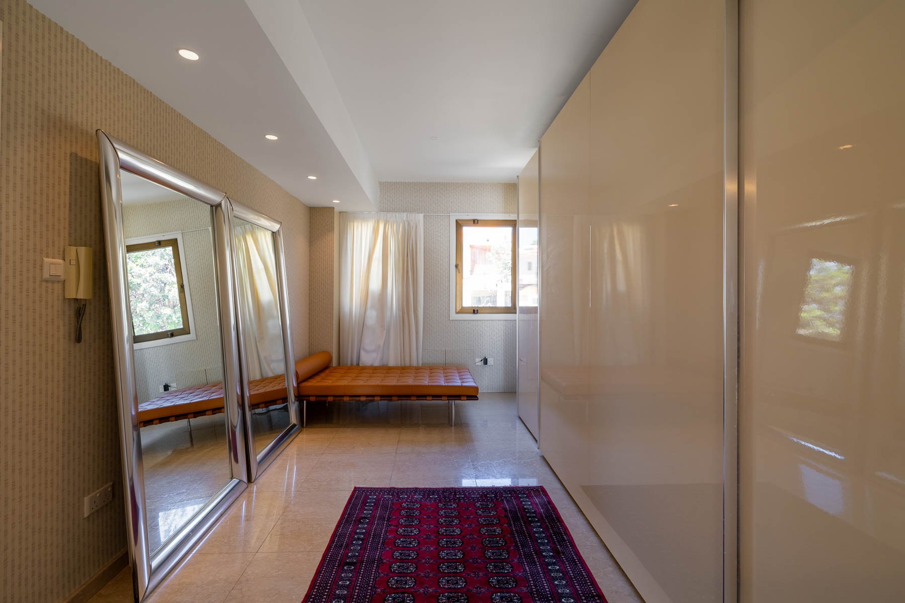 Renovated 3 Bedroom Residence with Guest Studio Steps from the Sea in Limassol - 物件實景