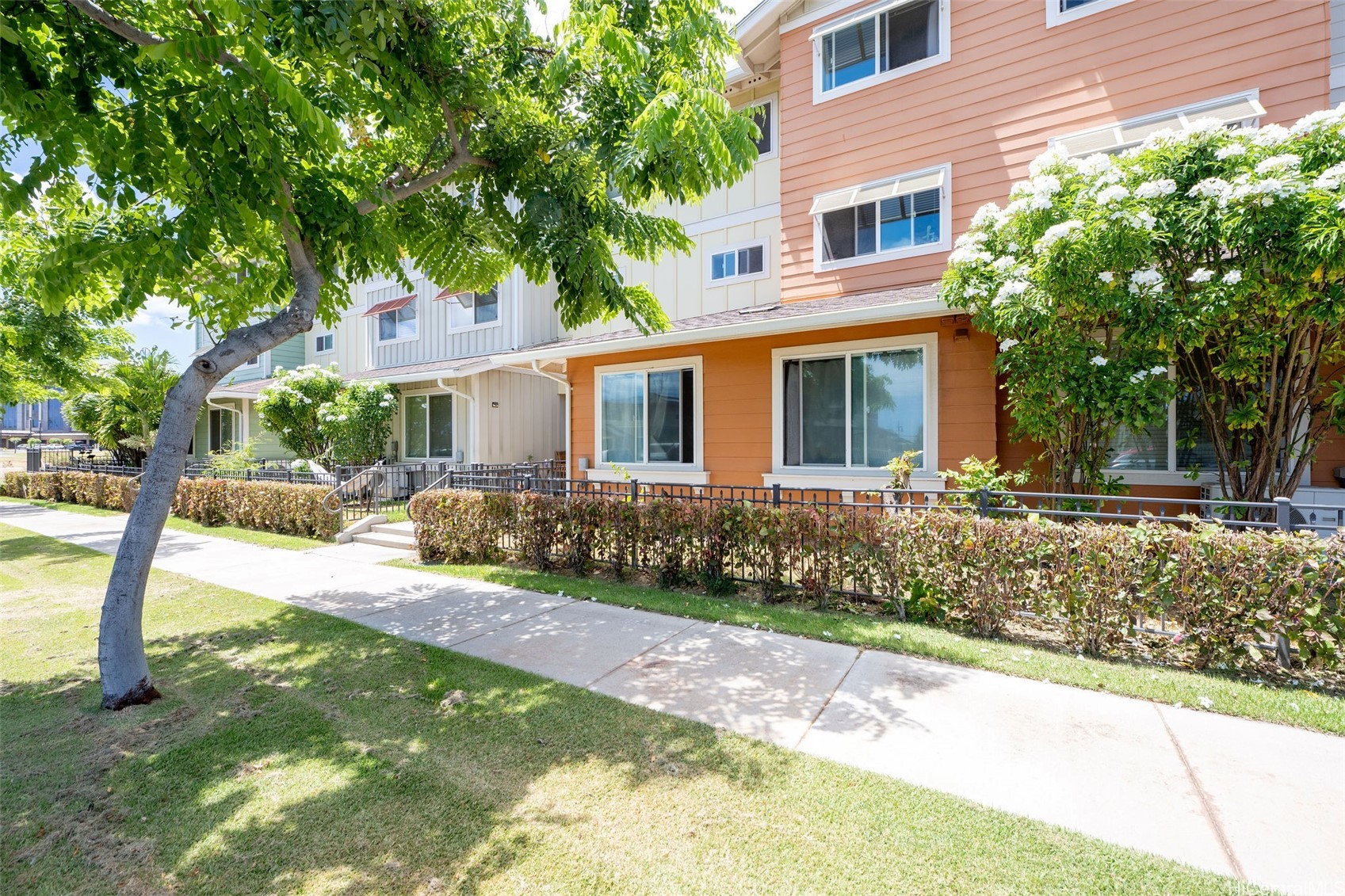 Kapolei, Hawaii, 96707, United States, 2 Bedrooms Bedrooms, ,2 BathroomsBathrooms,Residential,For Sale,1933025