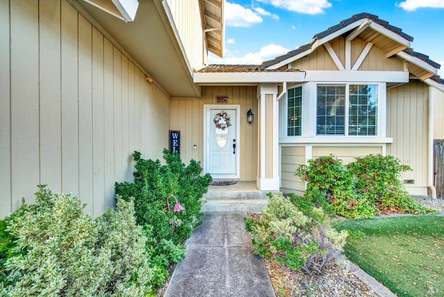 Fairfield, California, 94533, United States, 4 Bedrooms Bedrooms, ,3 BathroomsBathrooms,Residential,For Sale,1988376