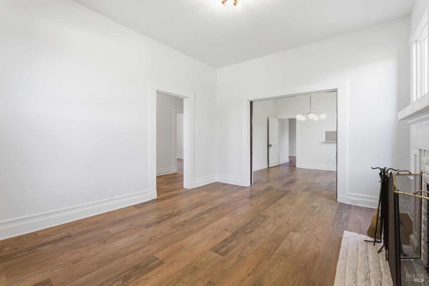 Corte Madera, California, 94925, United States, 6 Bedrooms Bedrooms, ,3 BathroomsBathrooms,Residential,For Sale,1986479