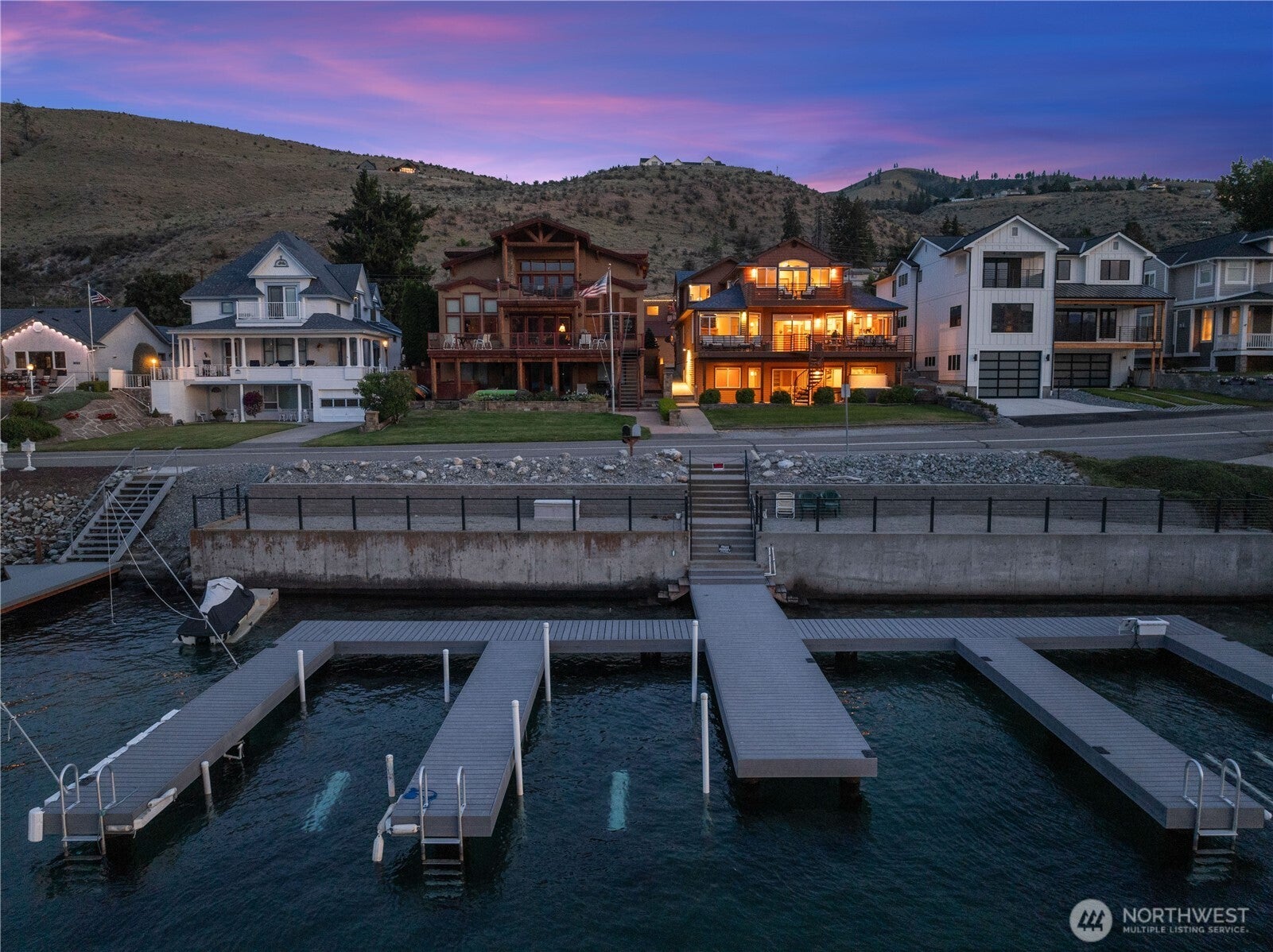 Chelan, Washington, 98816, United States, 5 Bedrooms Bedrooms, ,3 BathroomsBathrooms,Residential,For Sale,1896644