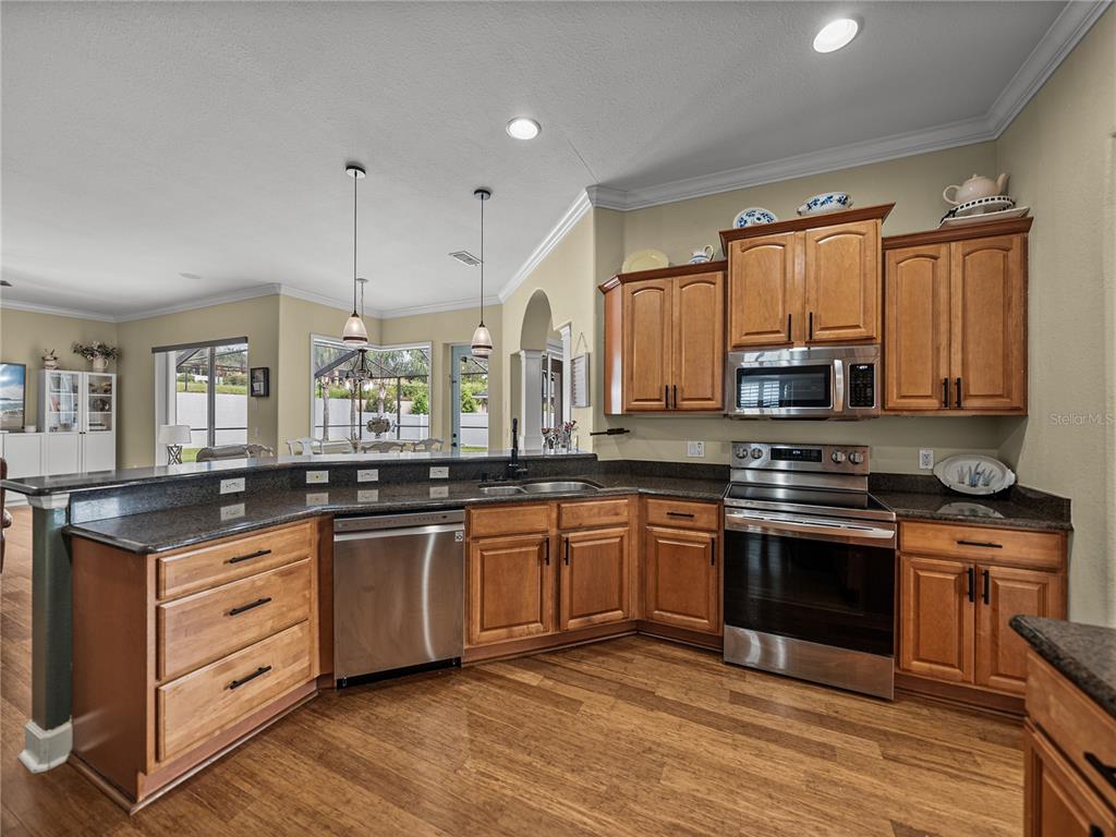 Lakeland, Florida, 33812, United States, 4 Bedrooms Bedrooms, ,3 BathroomsBathrooms,Residential,For Sale,1898596