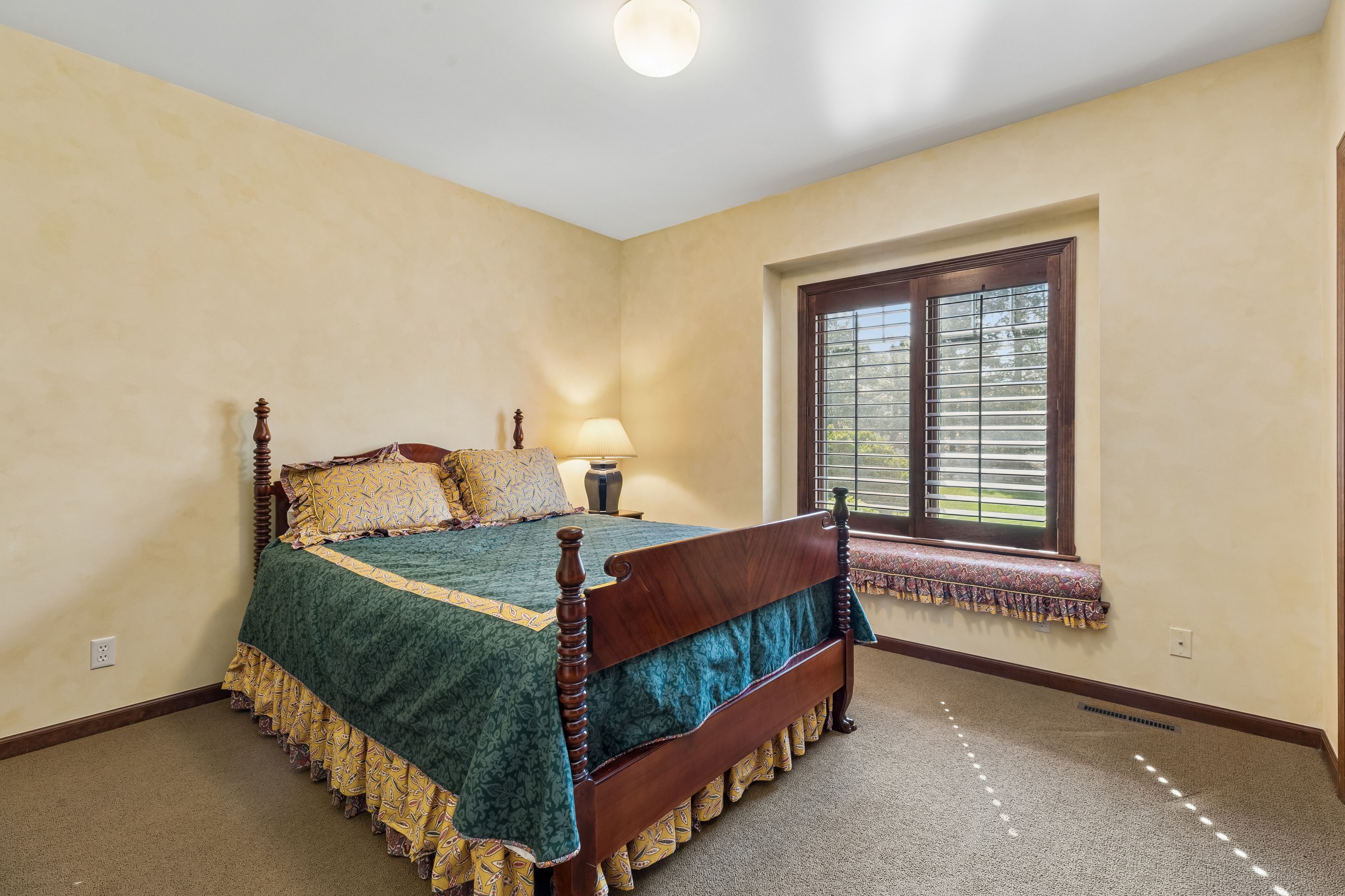  Graceful Executive Living in a Serene Edina Setting - 物件實景