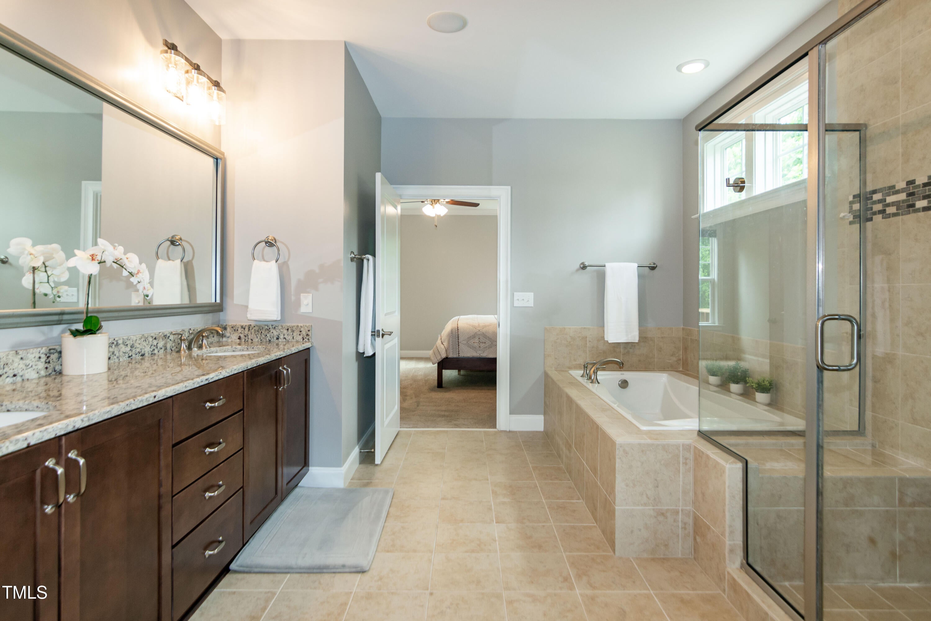 Raleigh, North Carolina, 27606, United States, 4 Bedrooms Bedrooms, ,4 BathroomsBathrooms,Residential,For Sale,1794802