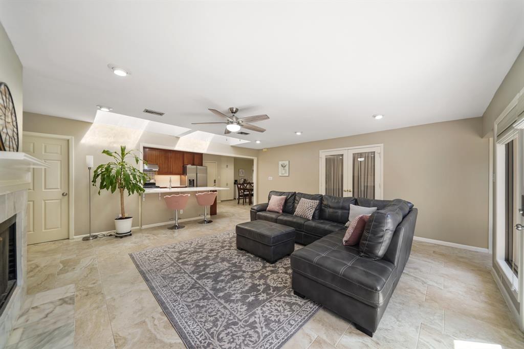 Houston, Texas, 77096, United States, 3 Bedrooms Bedrooms, ,3 BathroomsBathrooms,Residential,For Sale,1857598