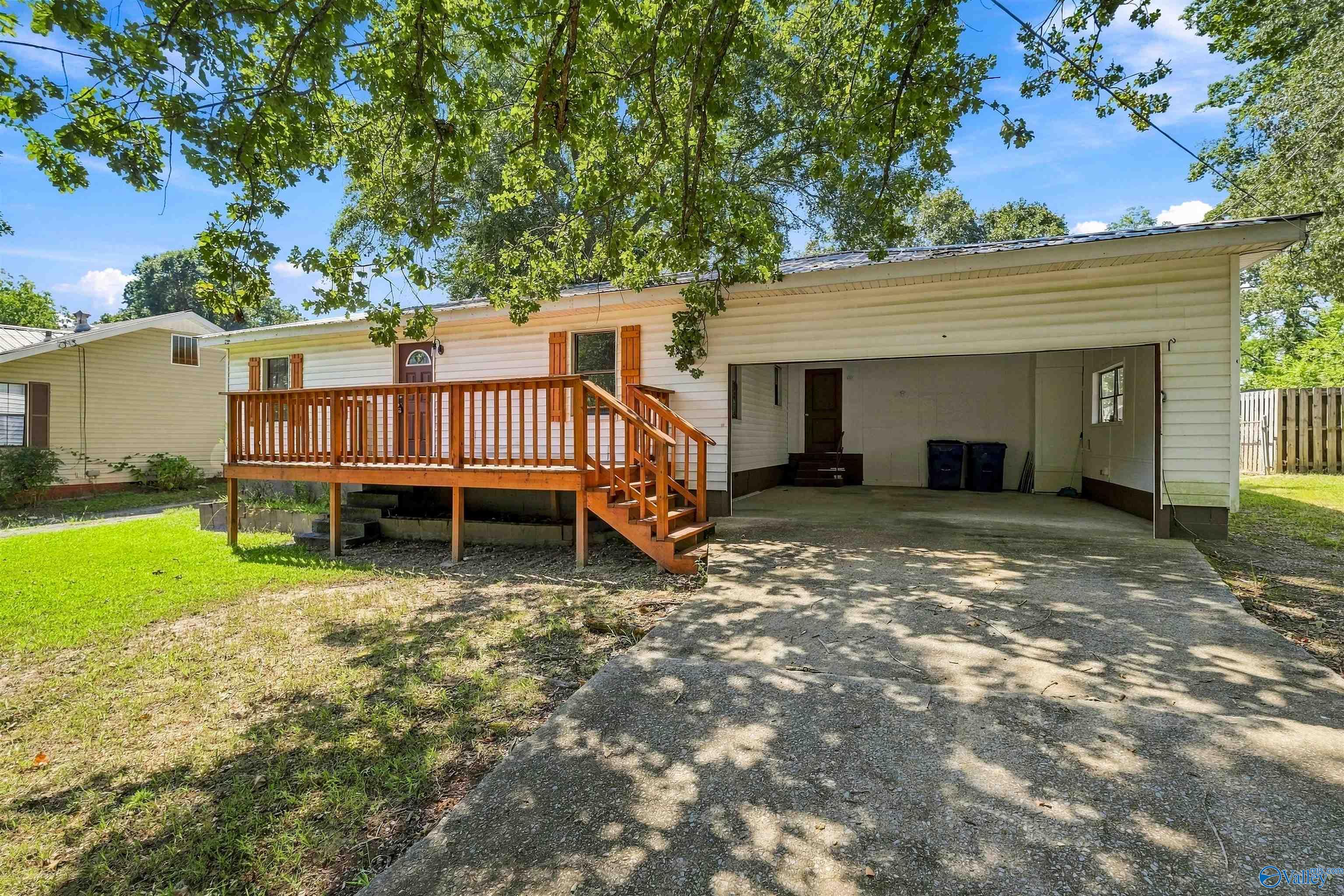 8th Ave, Attalla, AL 35954