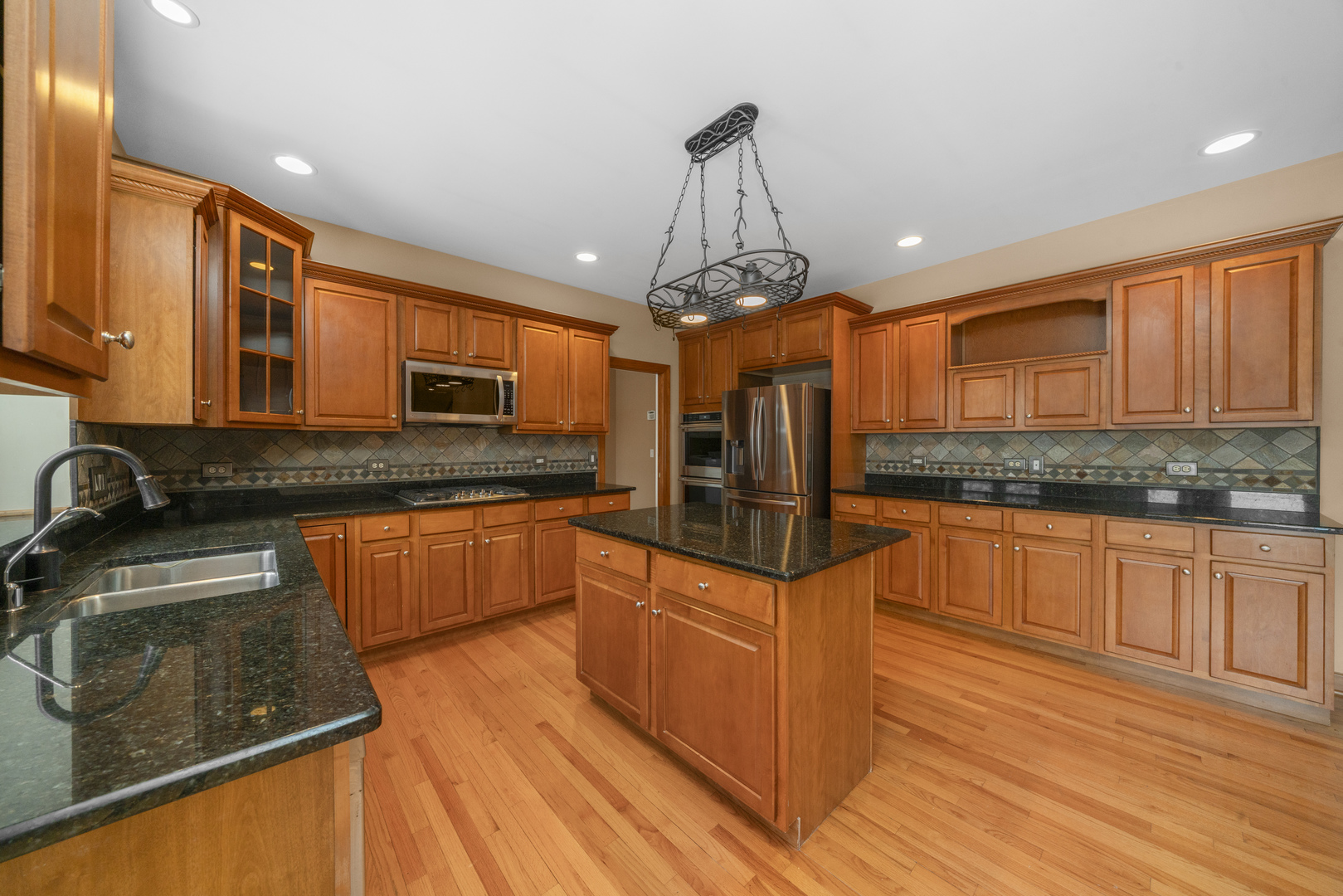 Sugar Grove, Illinois, 60554, United States, 4 Bedrooms Bedrooms, ,4 BathroomsBathrooms,Residential,For Sale,2003228